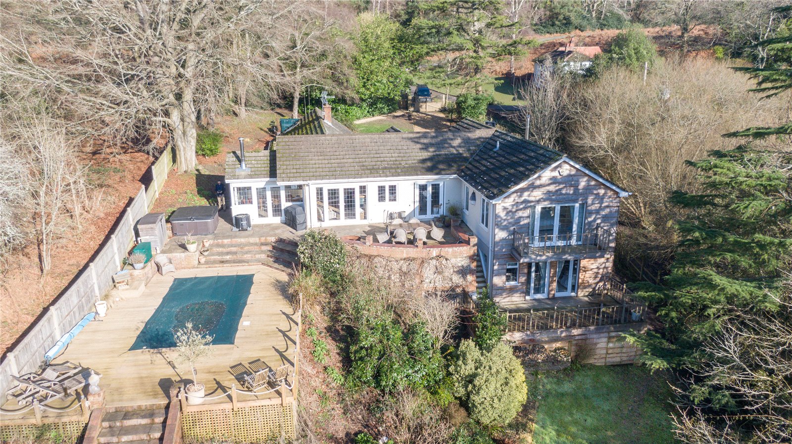5 bedroom detached house for sale 0