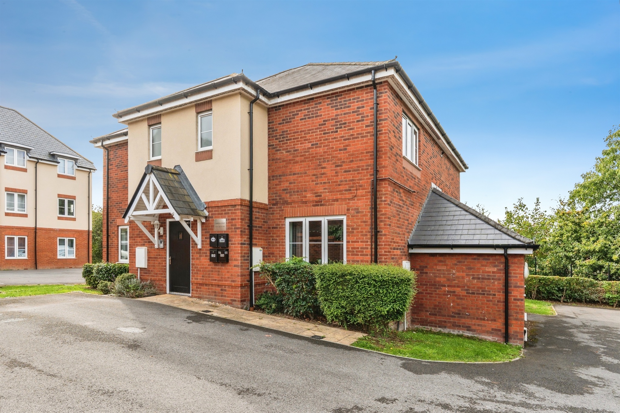 1 bed flat for sale