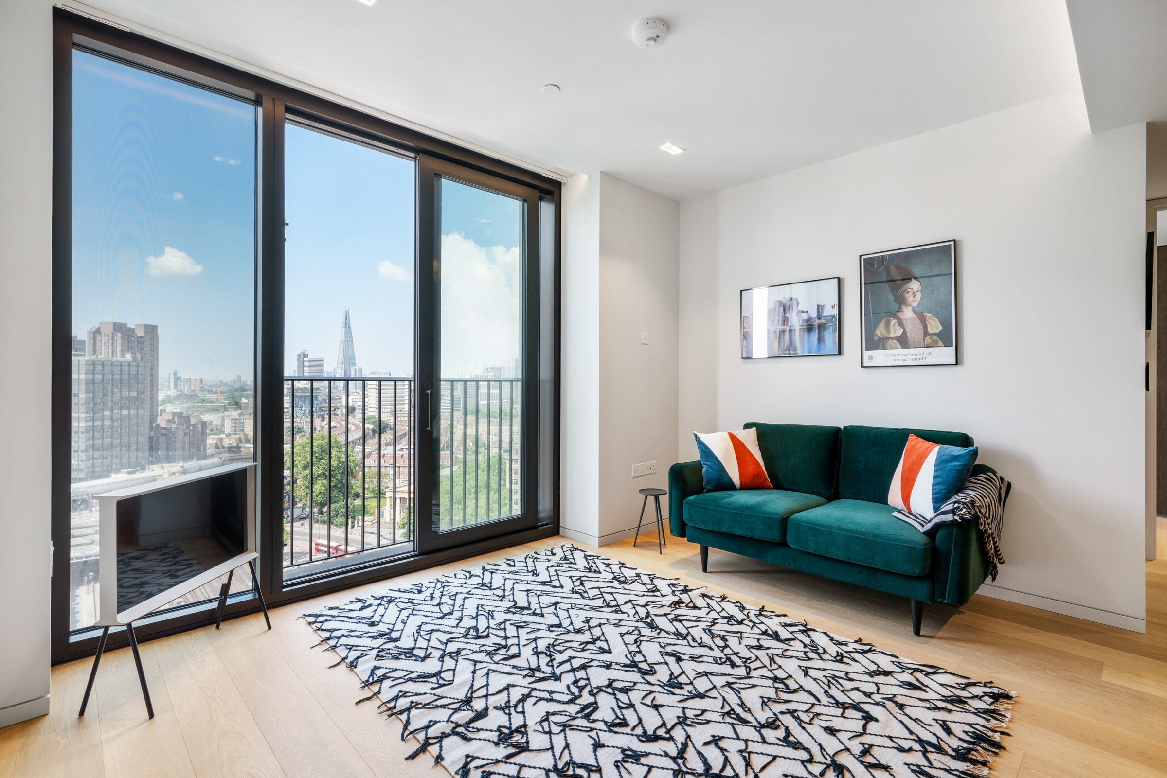 5 bedroom flat for sale