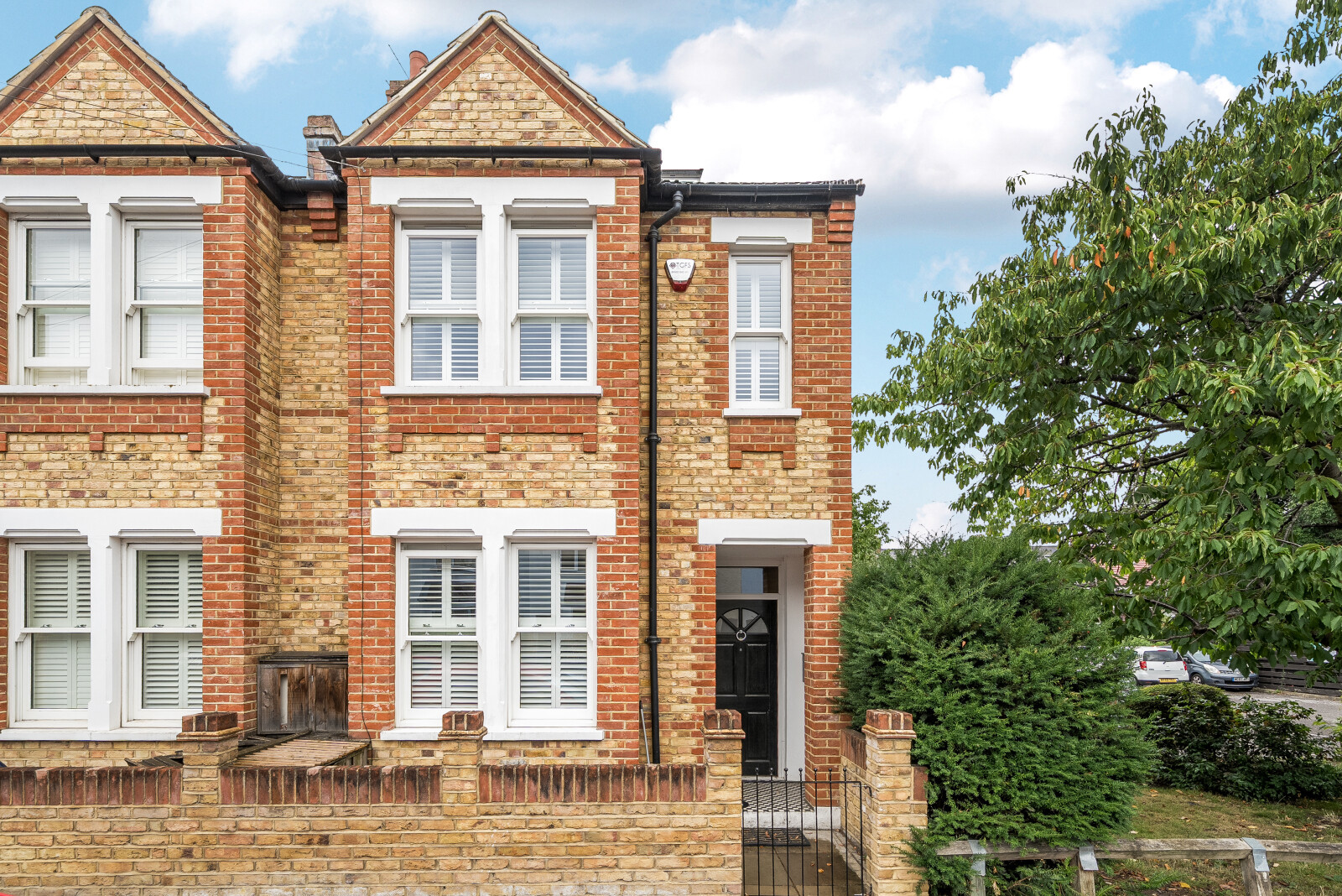 3 bedroom end terrace house for sale 0