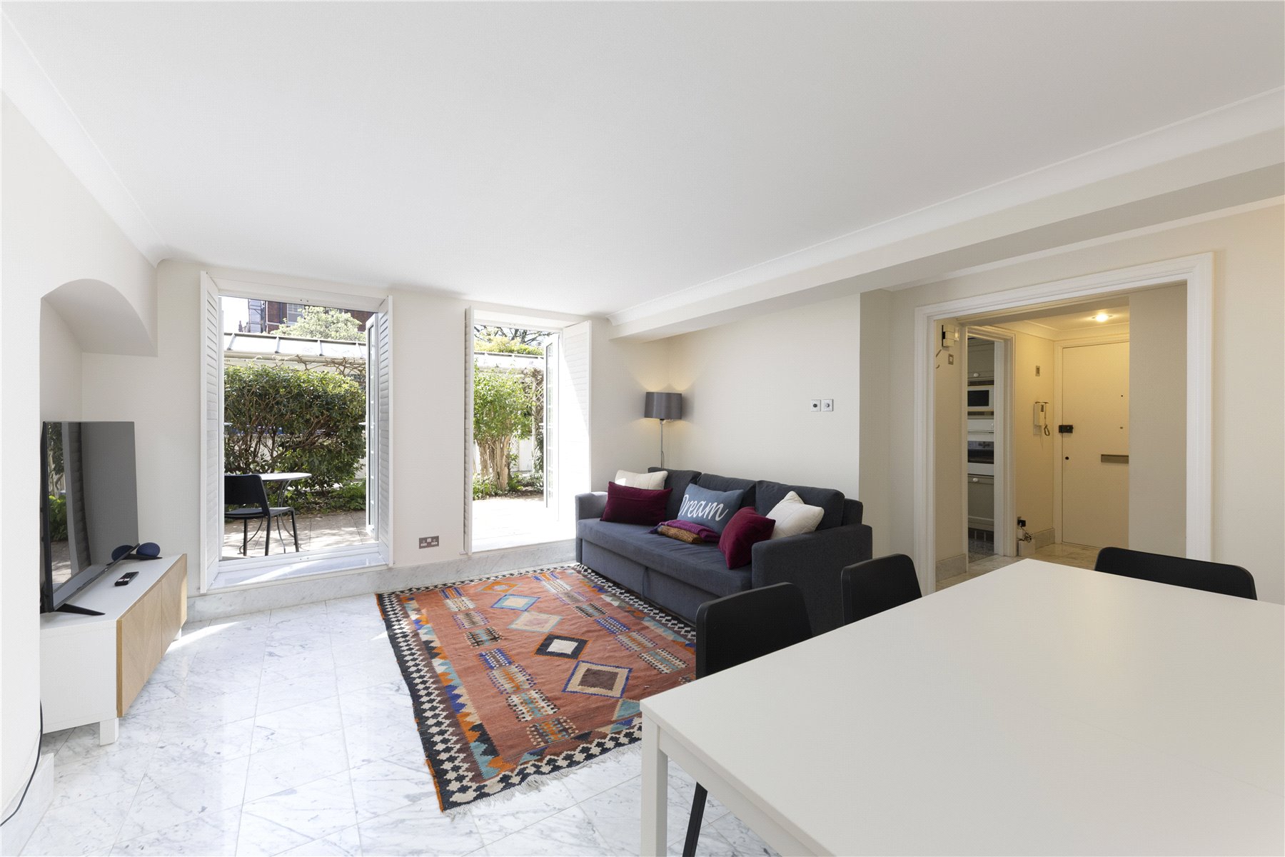 2 bedroom flat for sale 0