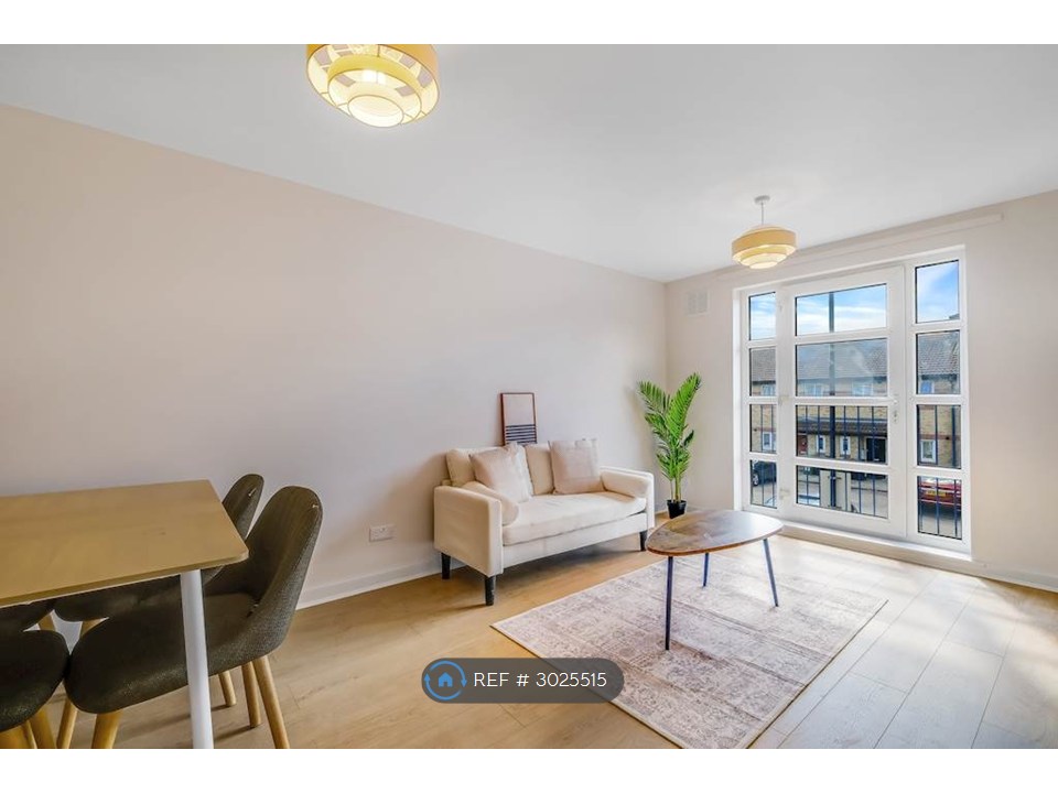 2-bed flat on Knoyle St, London, £1,950/mo