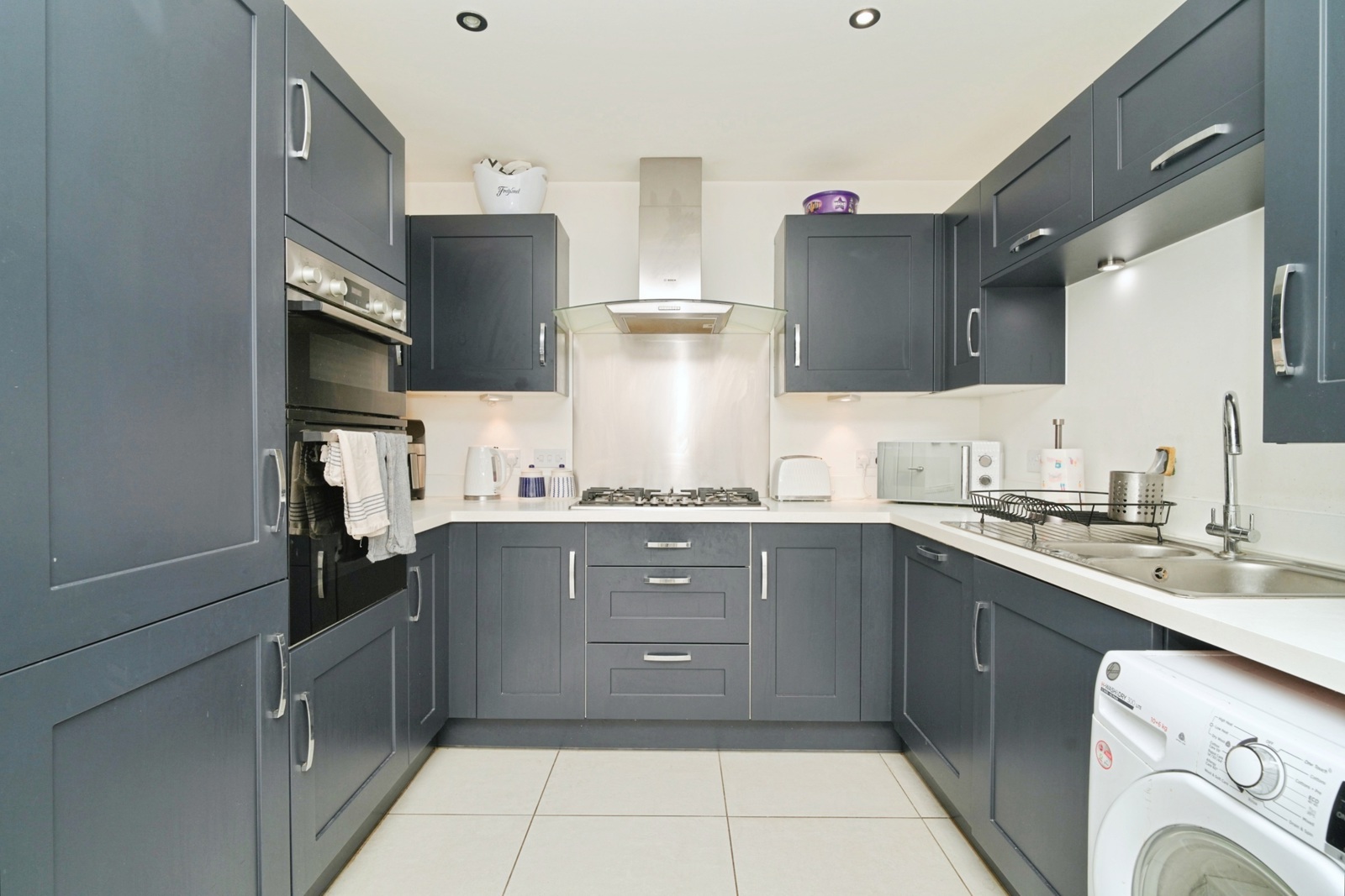 20, Danesdale Drive, Manchester photo 4