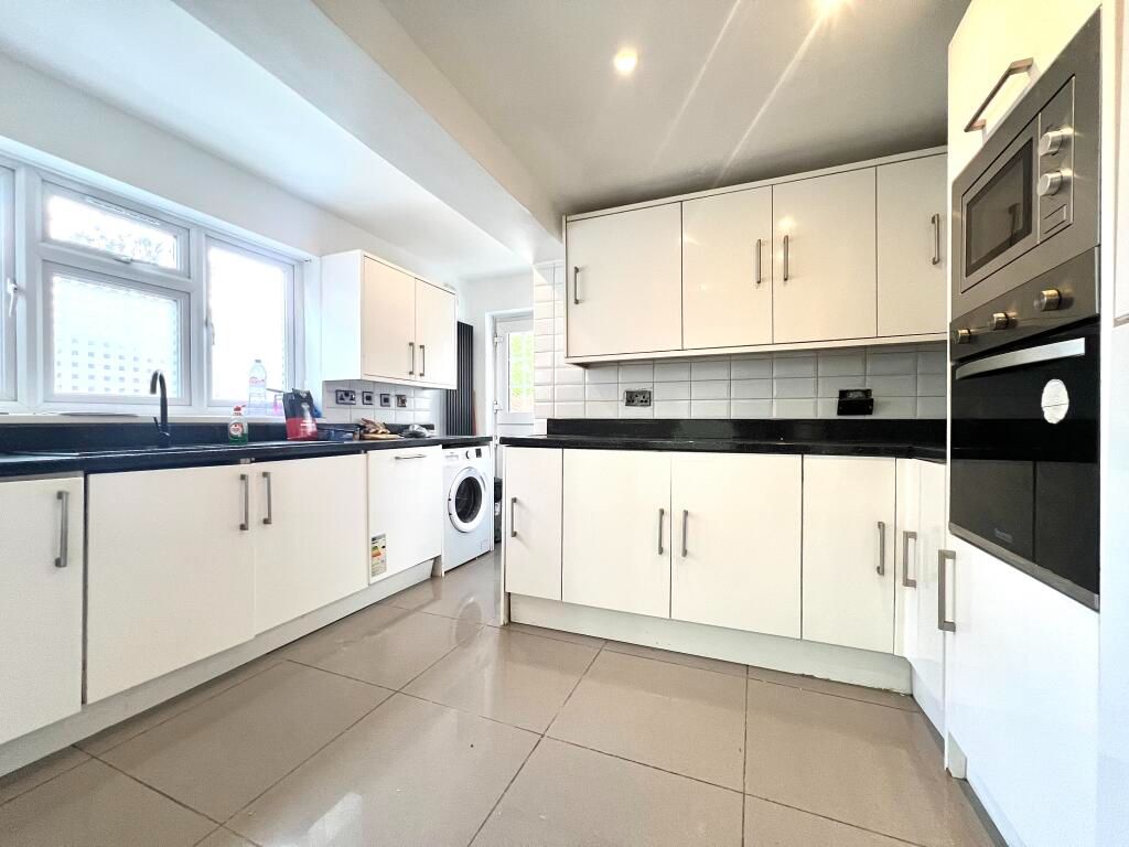 79 Stanhope Mews East, London photo 4