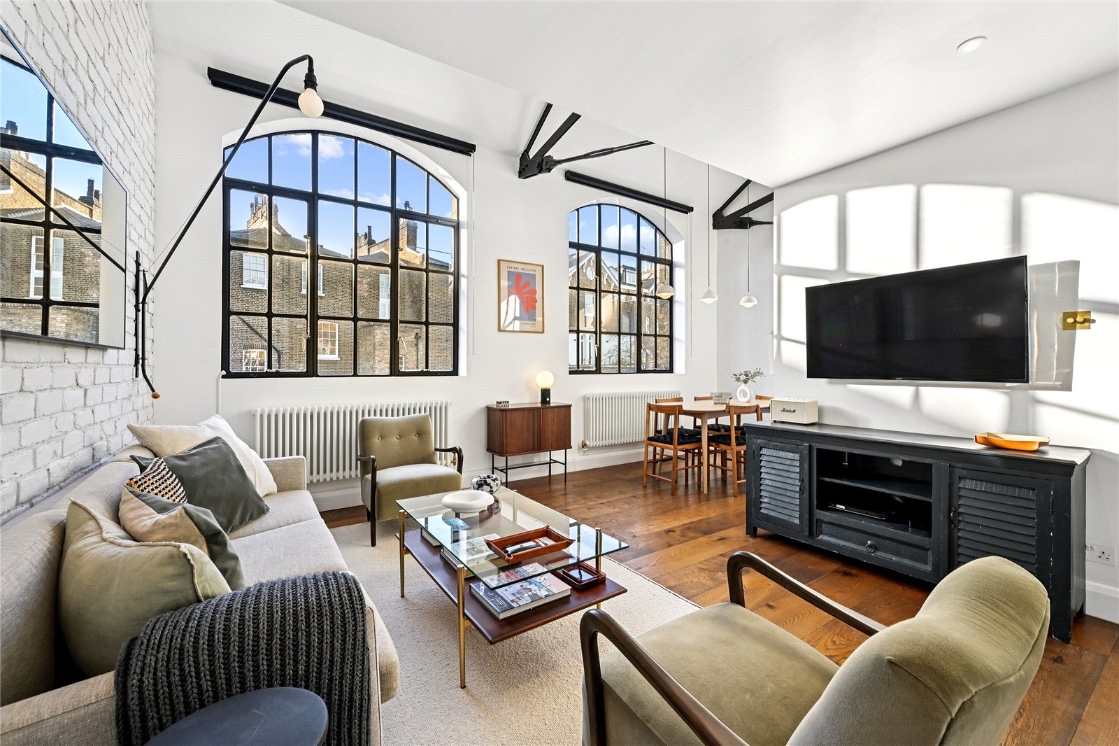 Best Coastal Towns to Buy Property in the UK