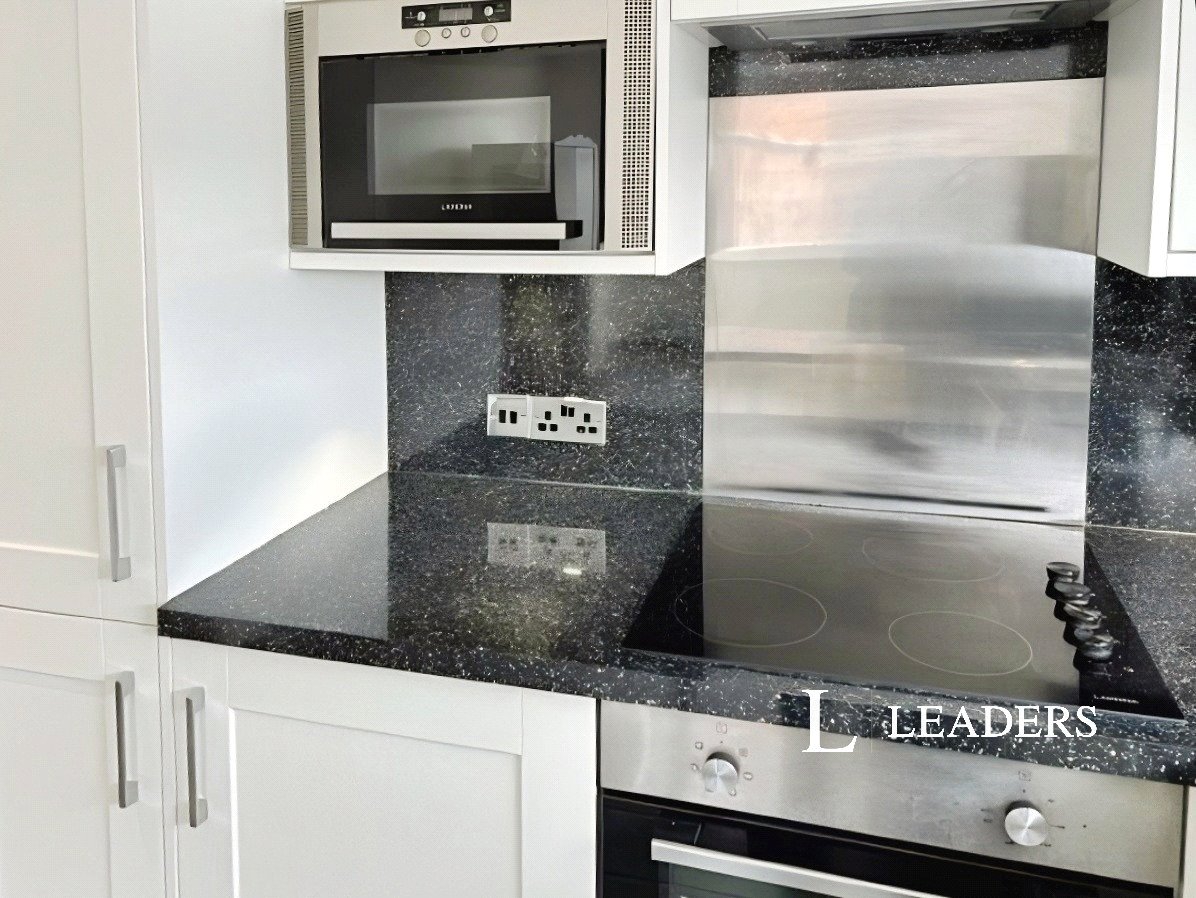 Flat 27, Windsor Court, Windsor Street, East Sussex photo 4