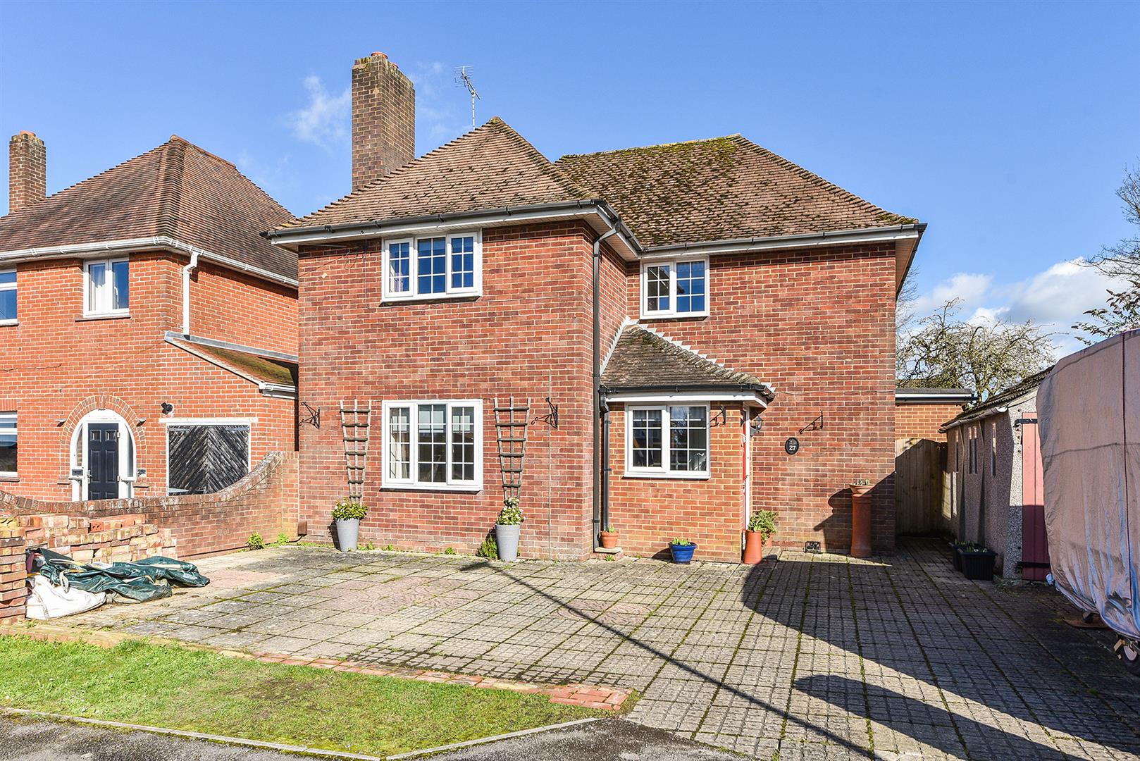 Free property report 27 Highlands Road, Andover, SP10 2PX Chimnie