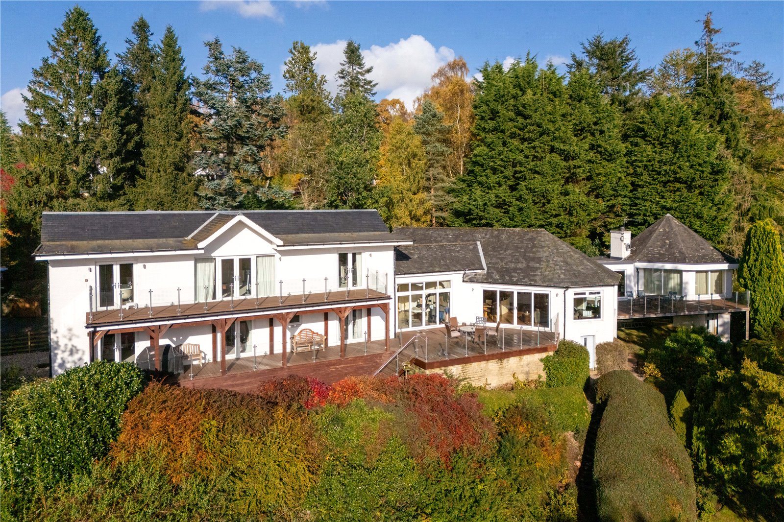 5 bedroom detached house for sale 0