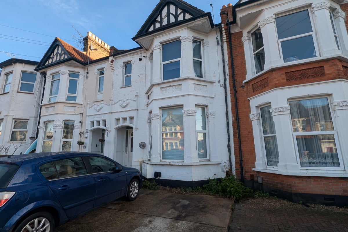 Flat 1, 126 Southchurch Avenue, Southend-on-Sea photo 3