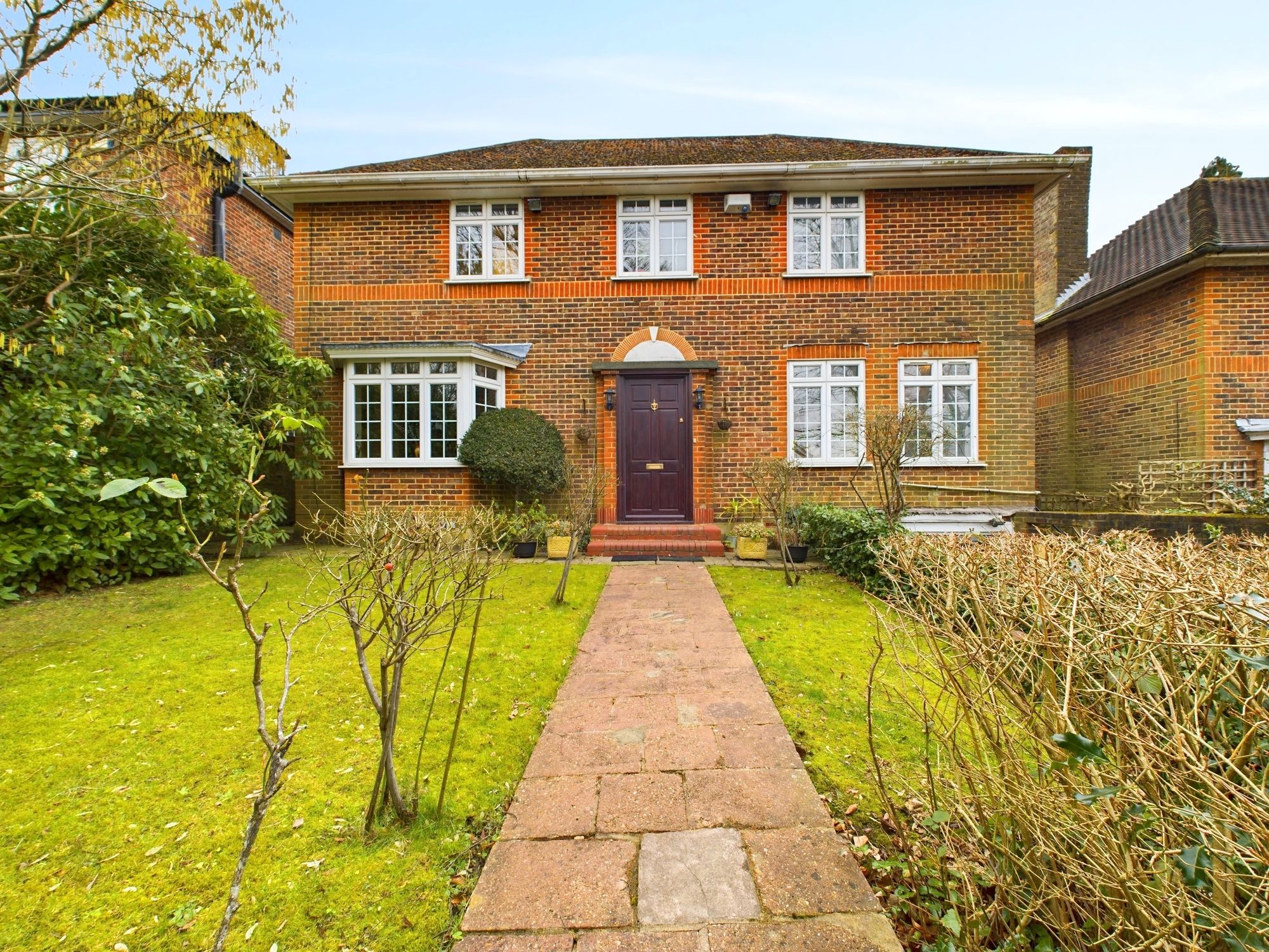 6 bedroom detached house for sale 0