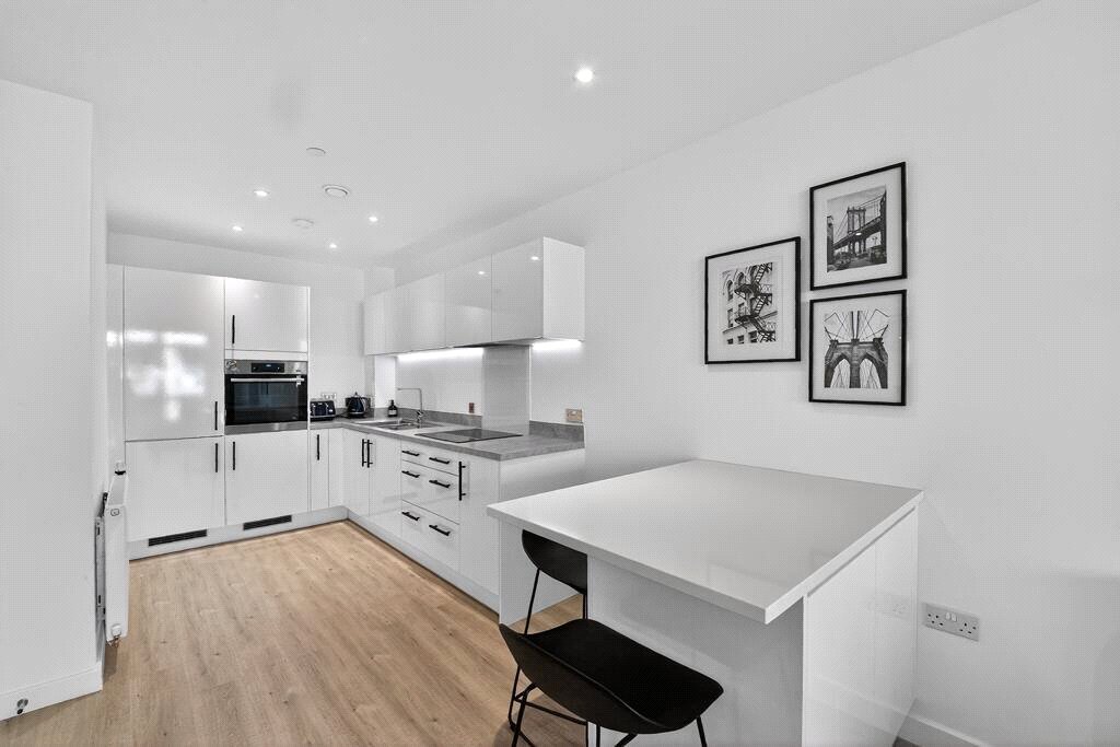 Flat 24,, 28A Thomas Road, London photo 5