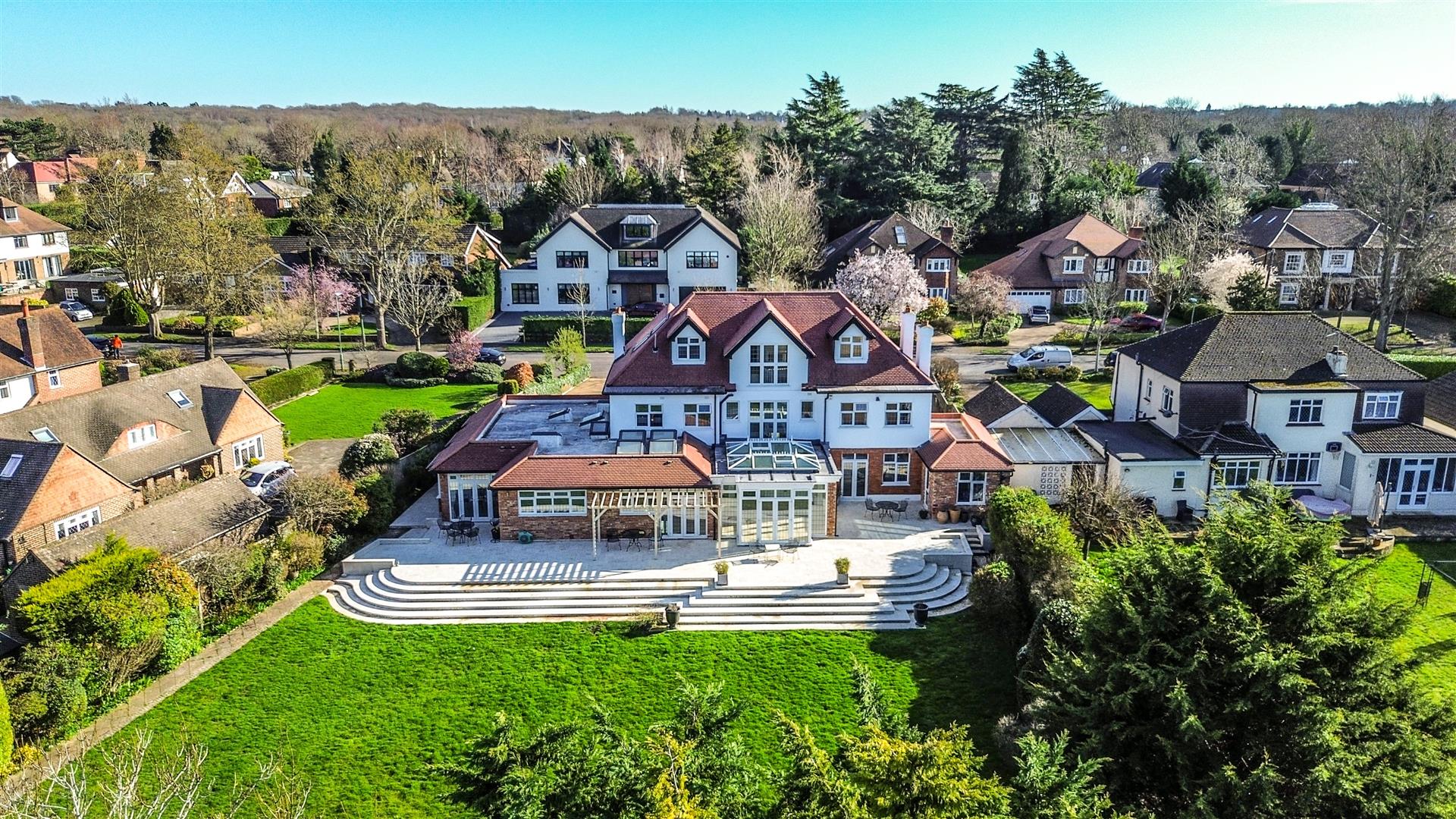 7 bedroom detached house for sale 0