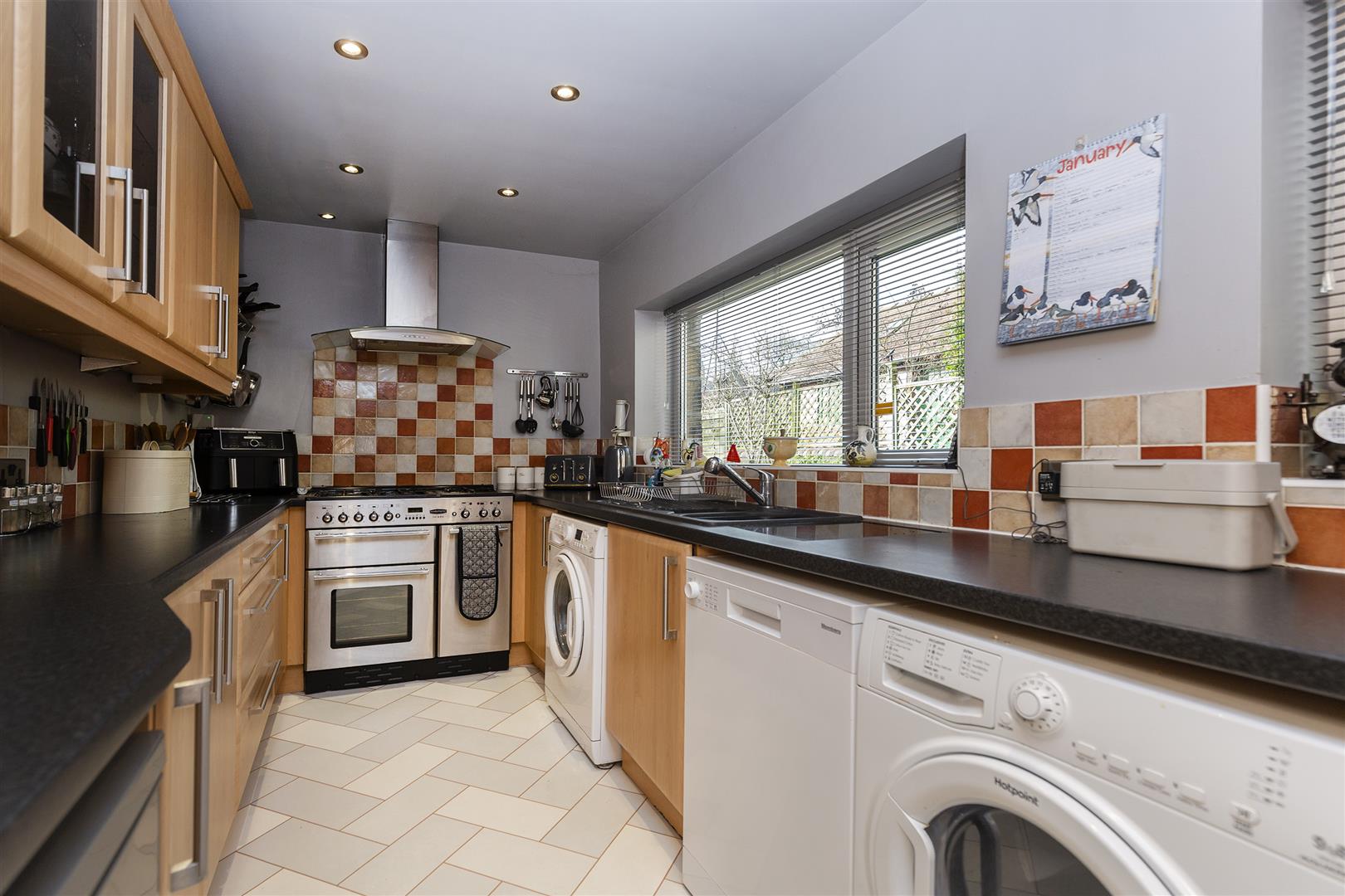 7, Elmfield Road, Huddersfield photo 4