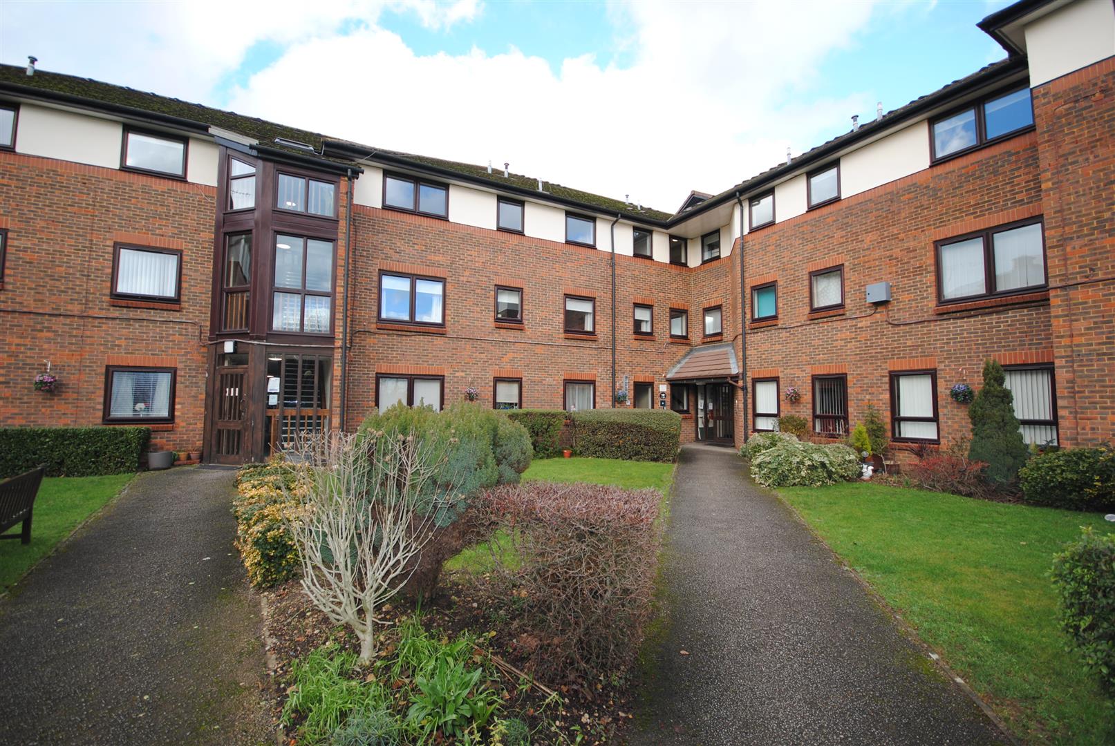 49 Beken Court, First Avenue, Watford photo 2