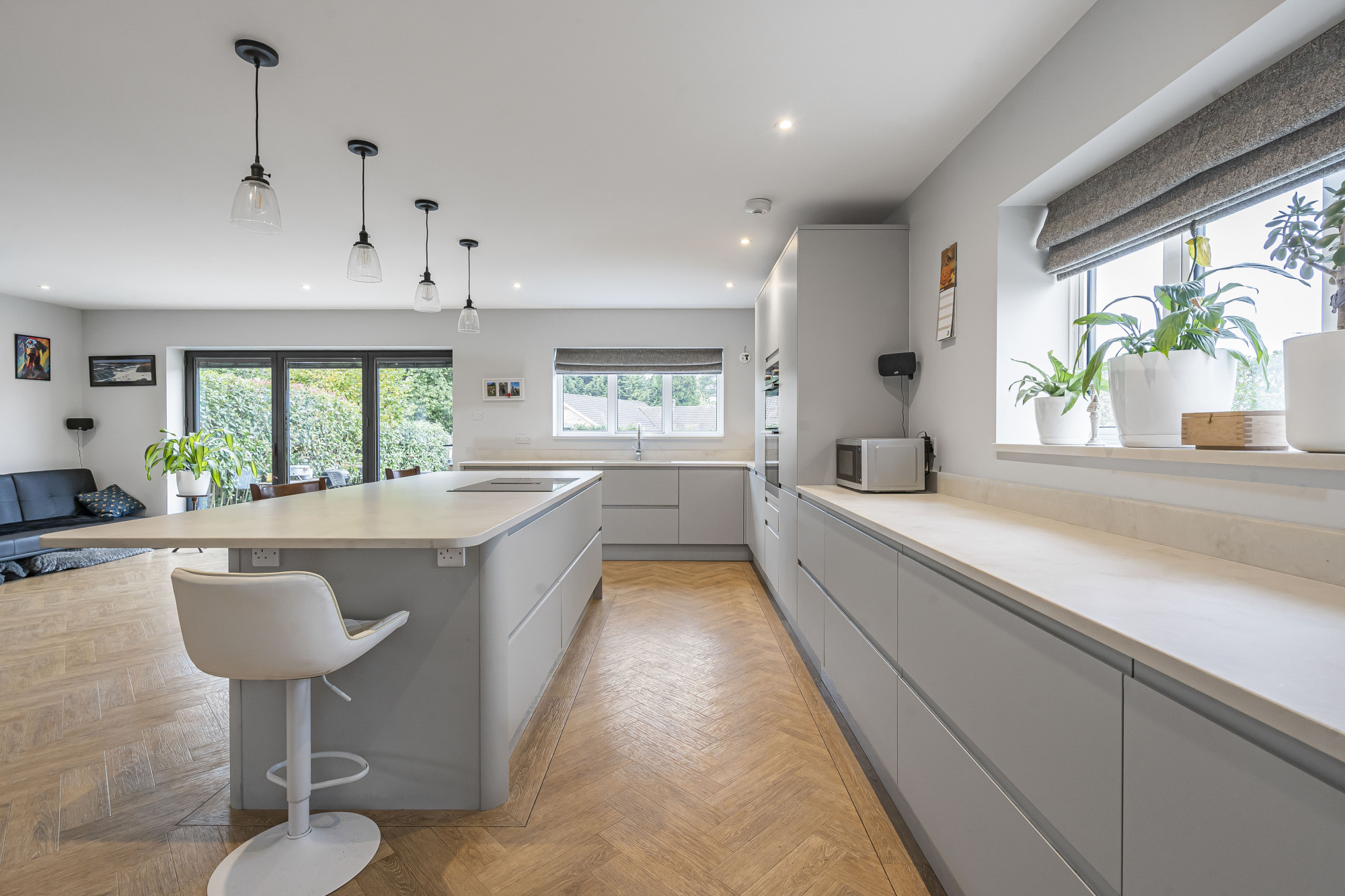 4 bedroom detached house for sale 0