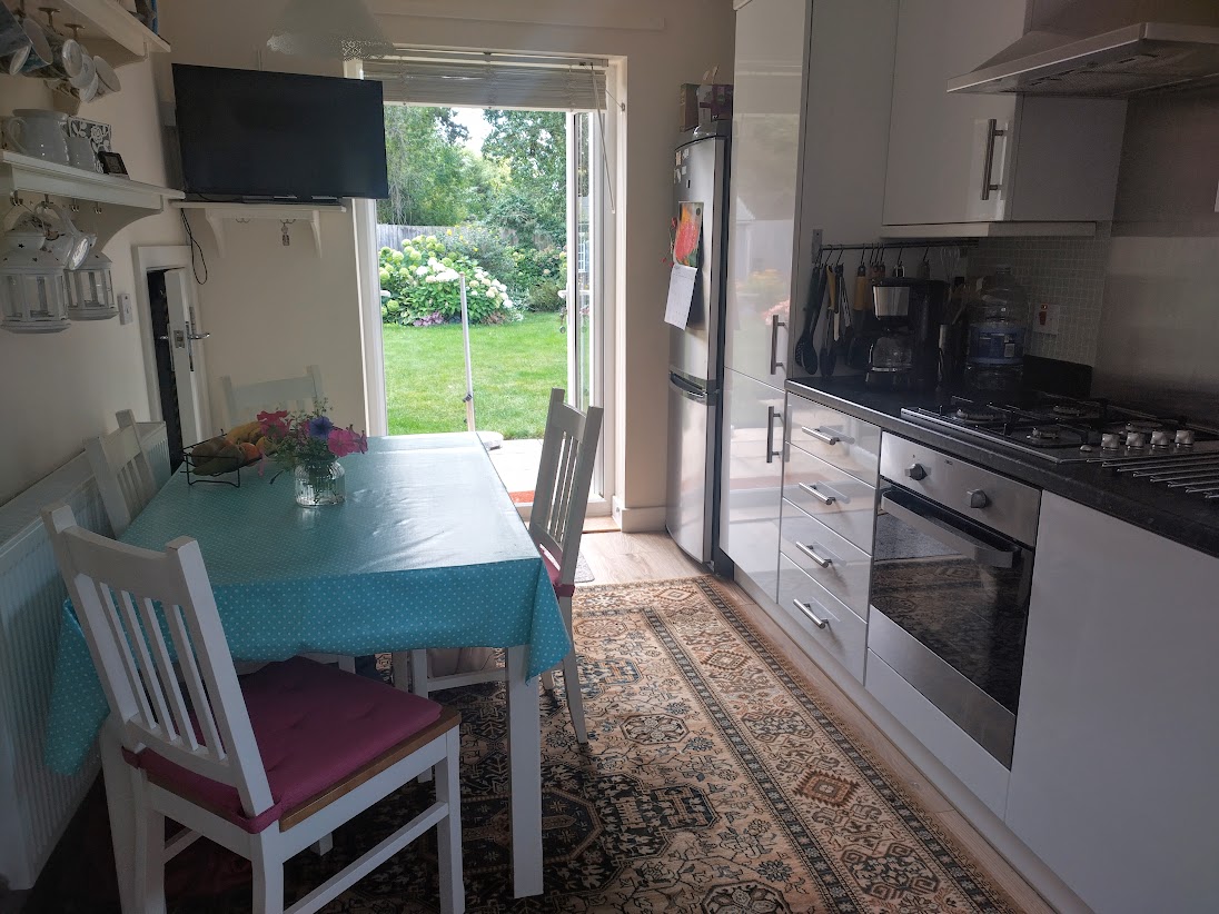 33, Cuckoo Fields, Fishbourne photo 5