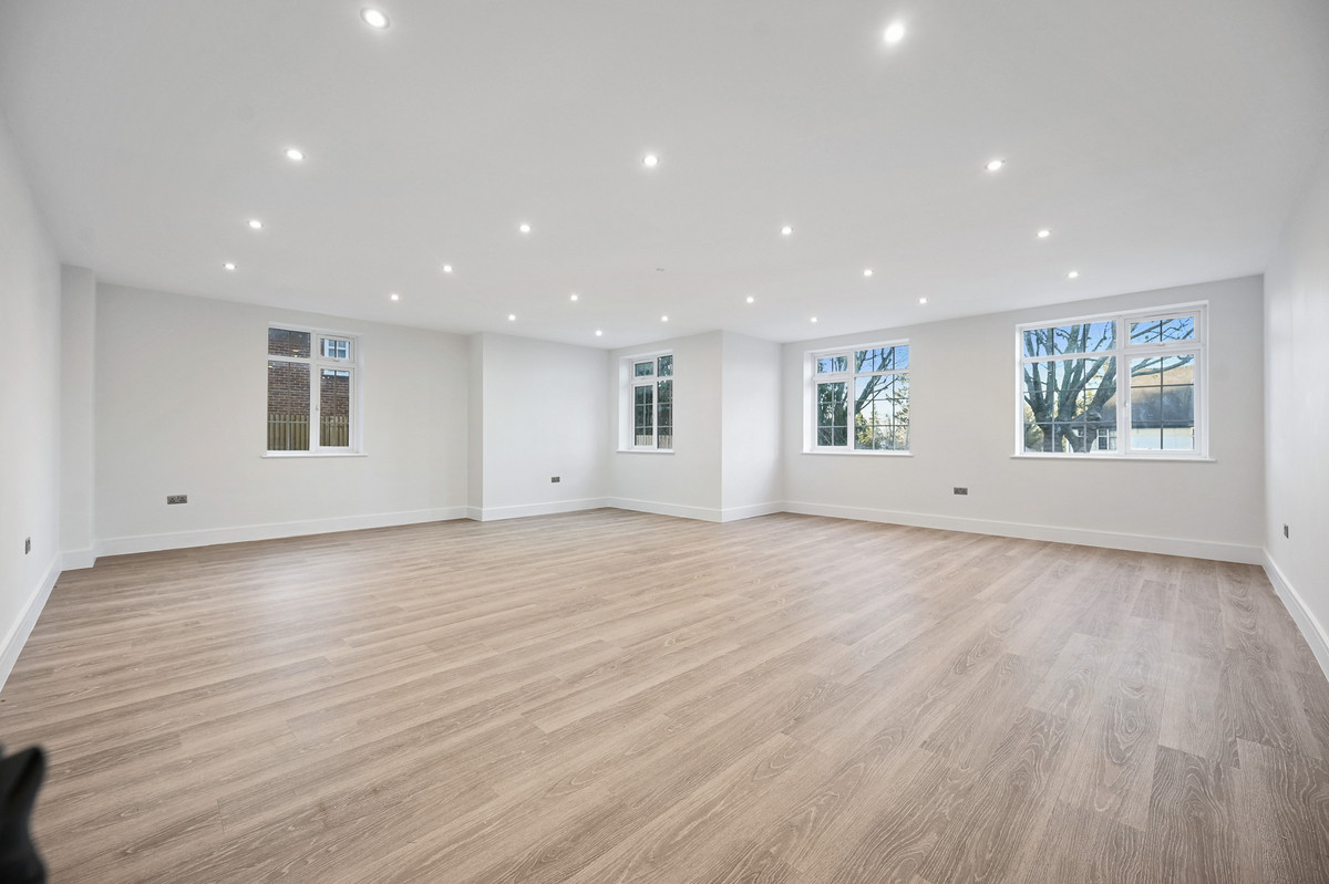 7 bedroom detached new house for sale 0