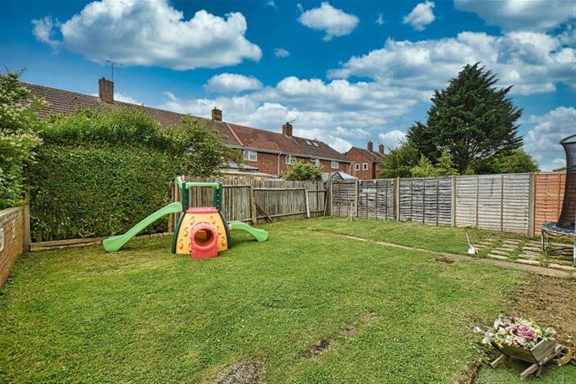 Photos of Hawthorne Crescent, Slough SL1 61770063 PrimeLocation