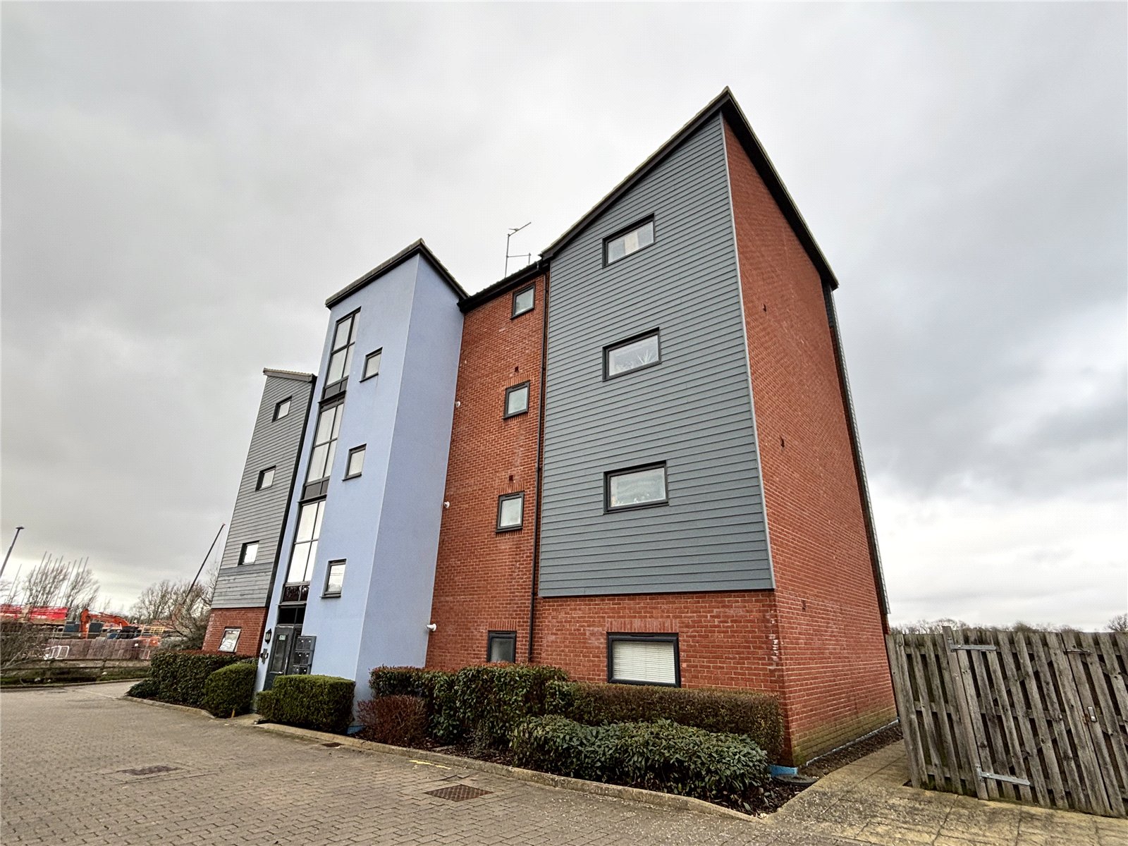 18, Abells Close, Milton Keynes photo 3
