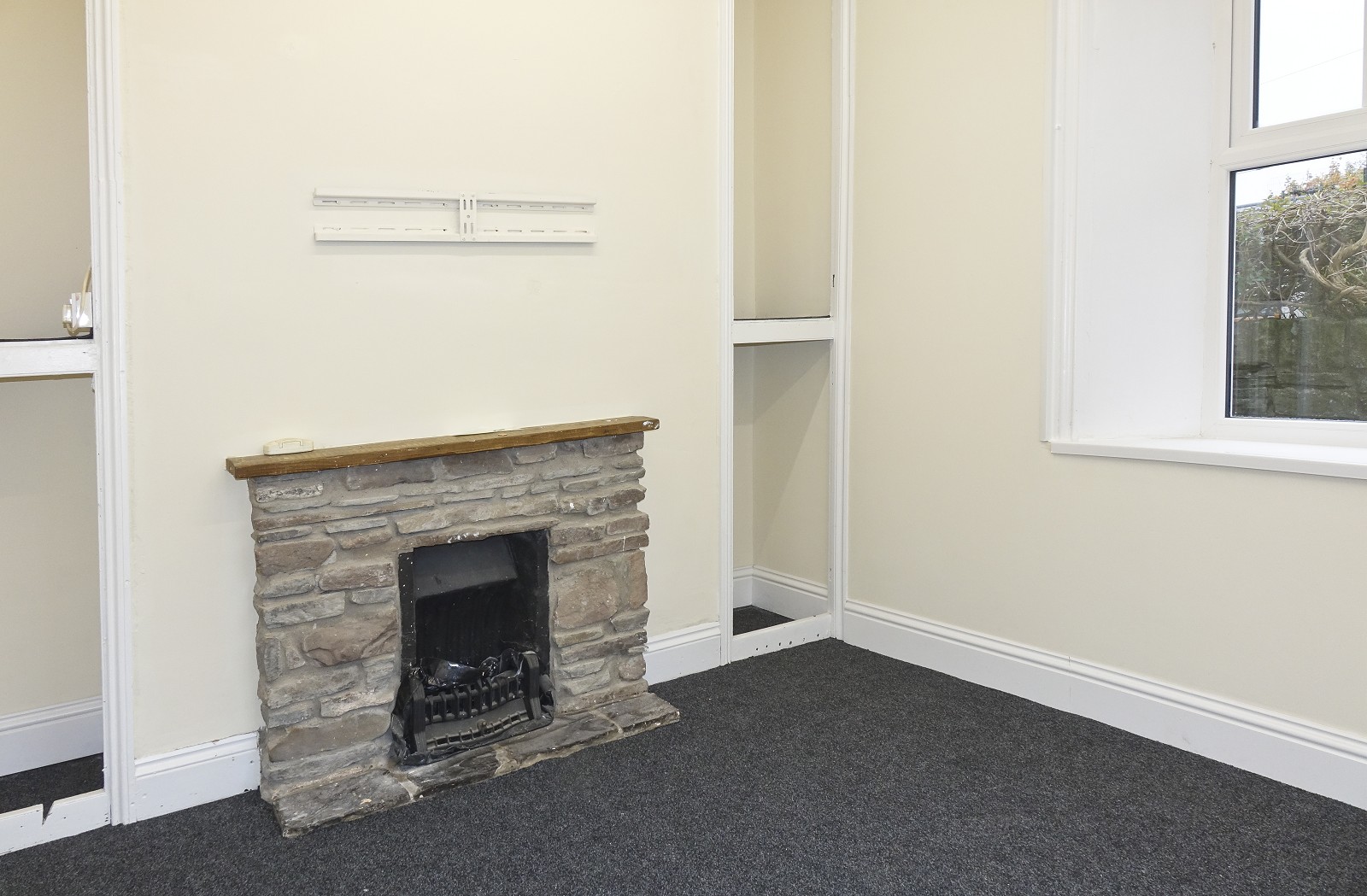 Clarence Hall Offices, Beaufort Street, Crickhowell photo 4