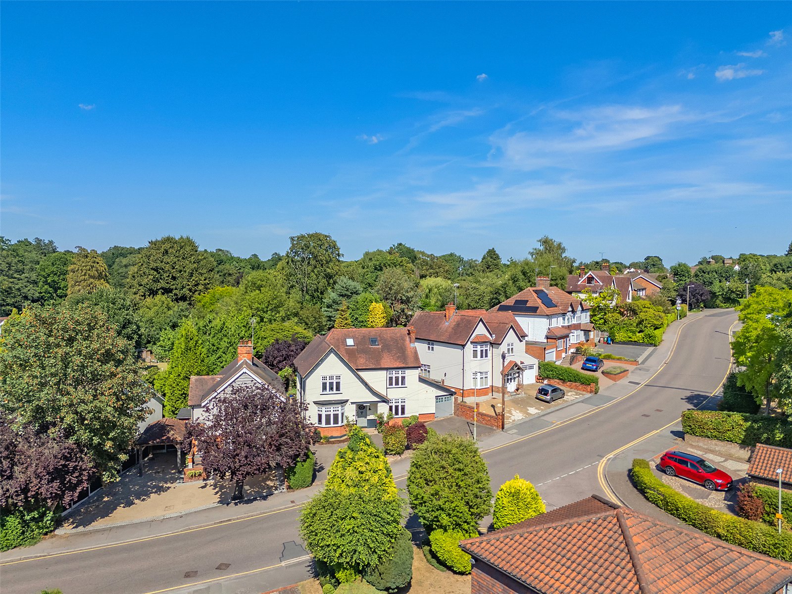 5 bedroom detached house for sale 0