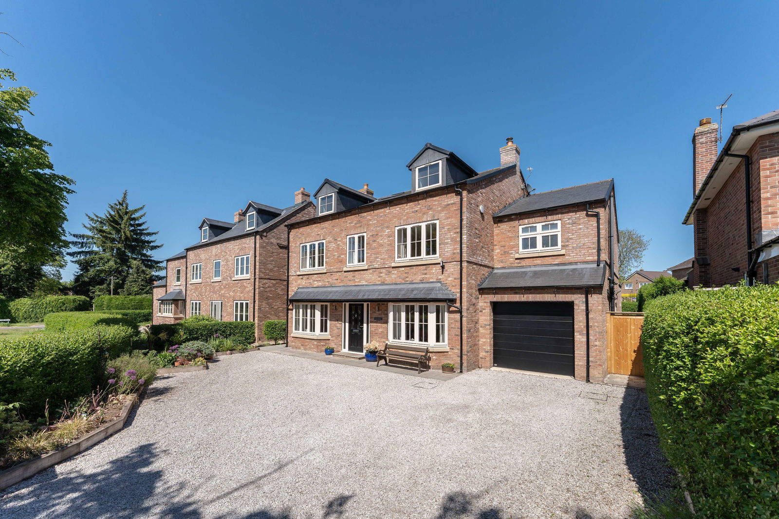 4 bedroom terraced house for sale