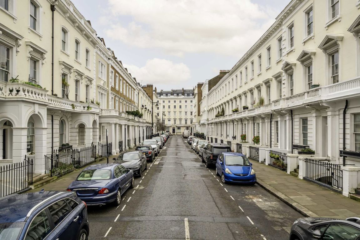 6 bedroom property for sale 0
