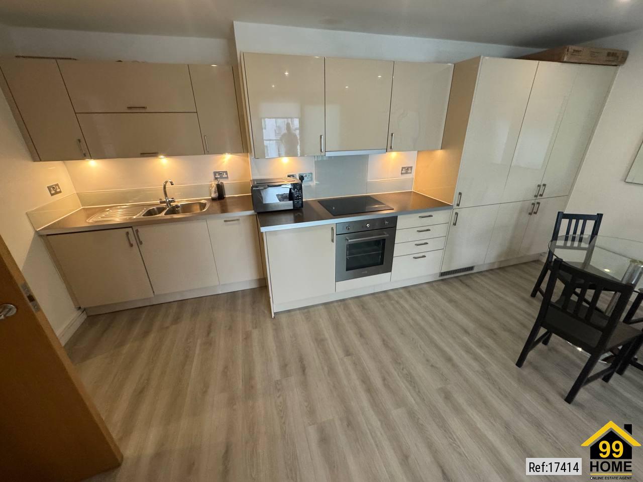 Flat 11, 31 Marsham Street, London photo 4