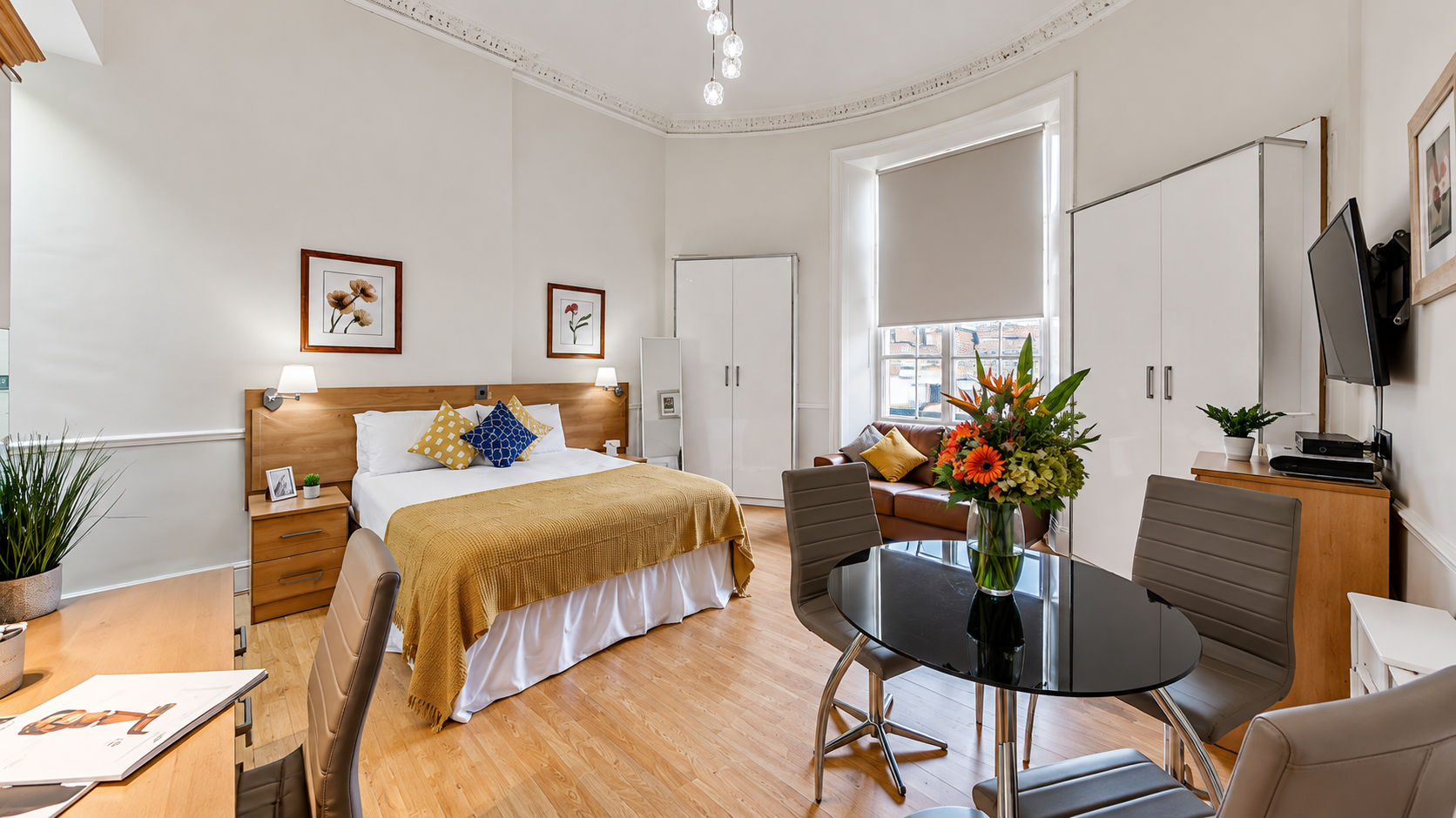 Flat 5, 91 Gloucester Place, London photo 5
