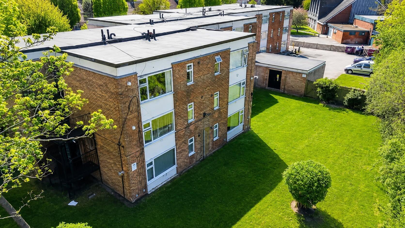 39 Holly Dene, Peatwood Avenue, Liverpool, L32 7PR - listing photo