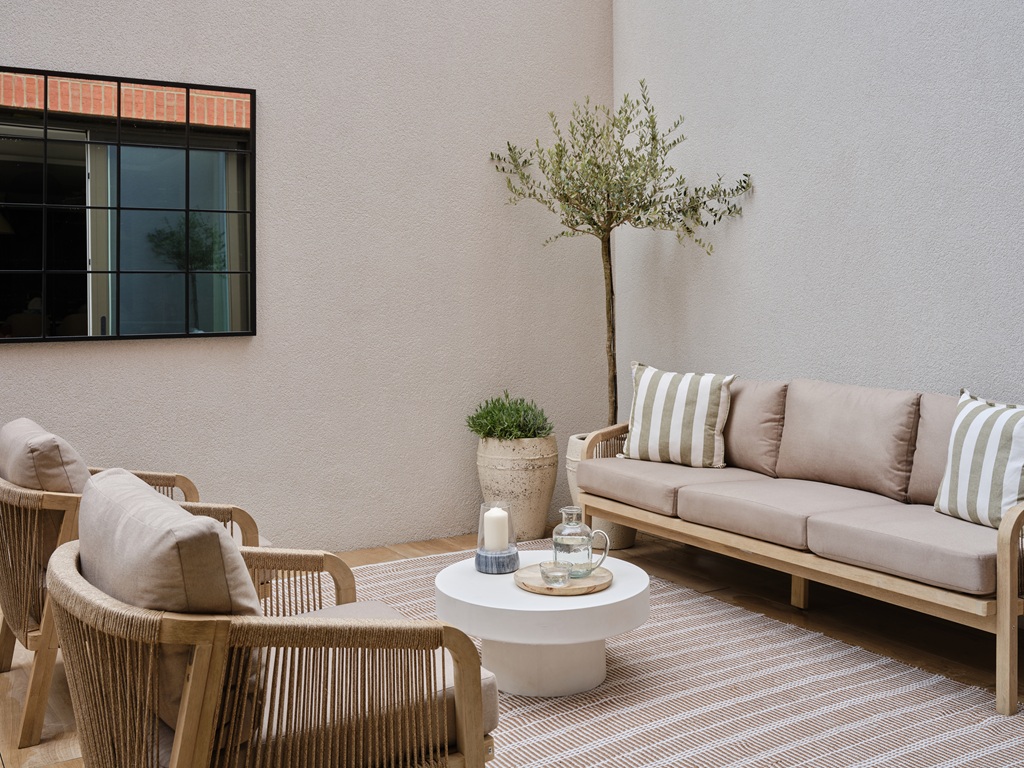 5 bedroom detached new house for sale 0