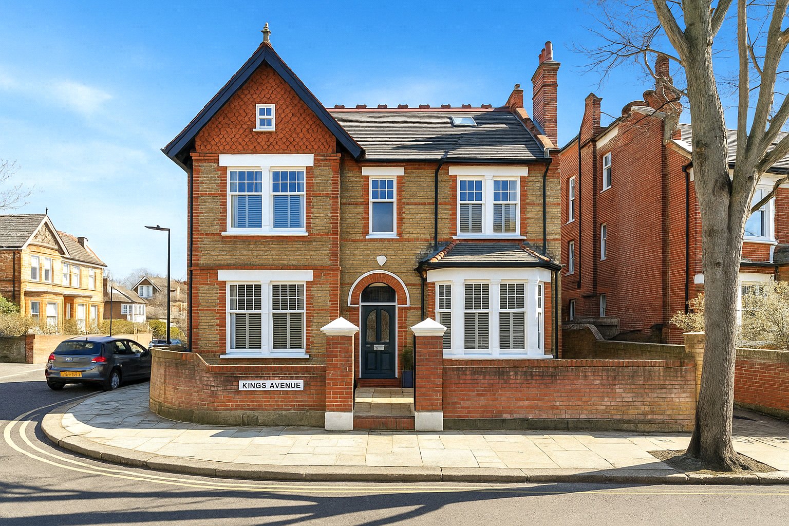 5 bedroom detached house for sale