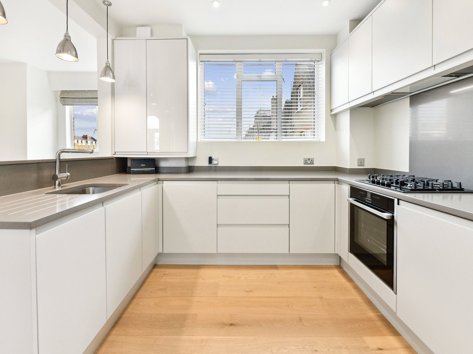2 bedroom flat for sale 0