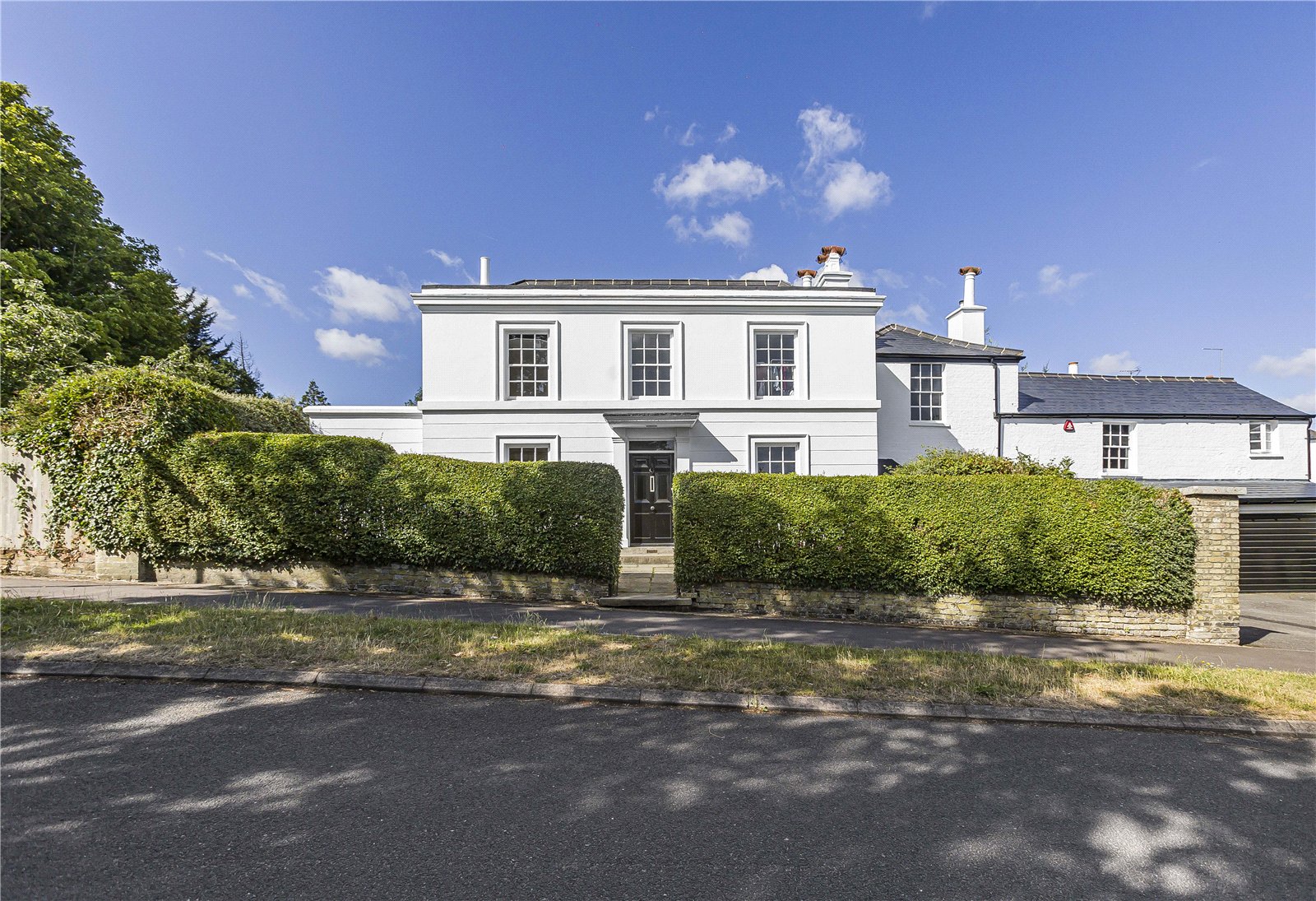 5 bedroom detached house for sale 0