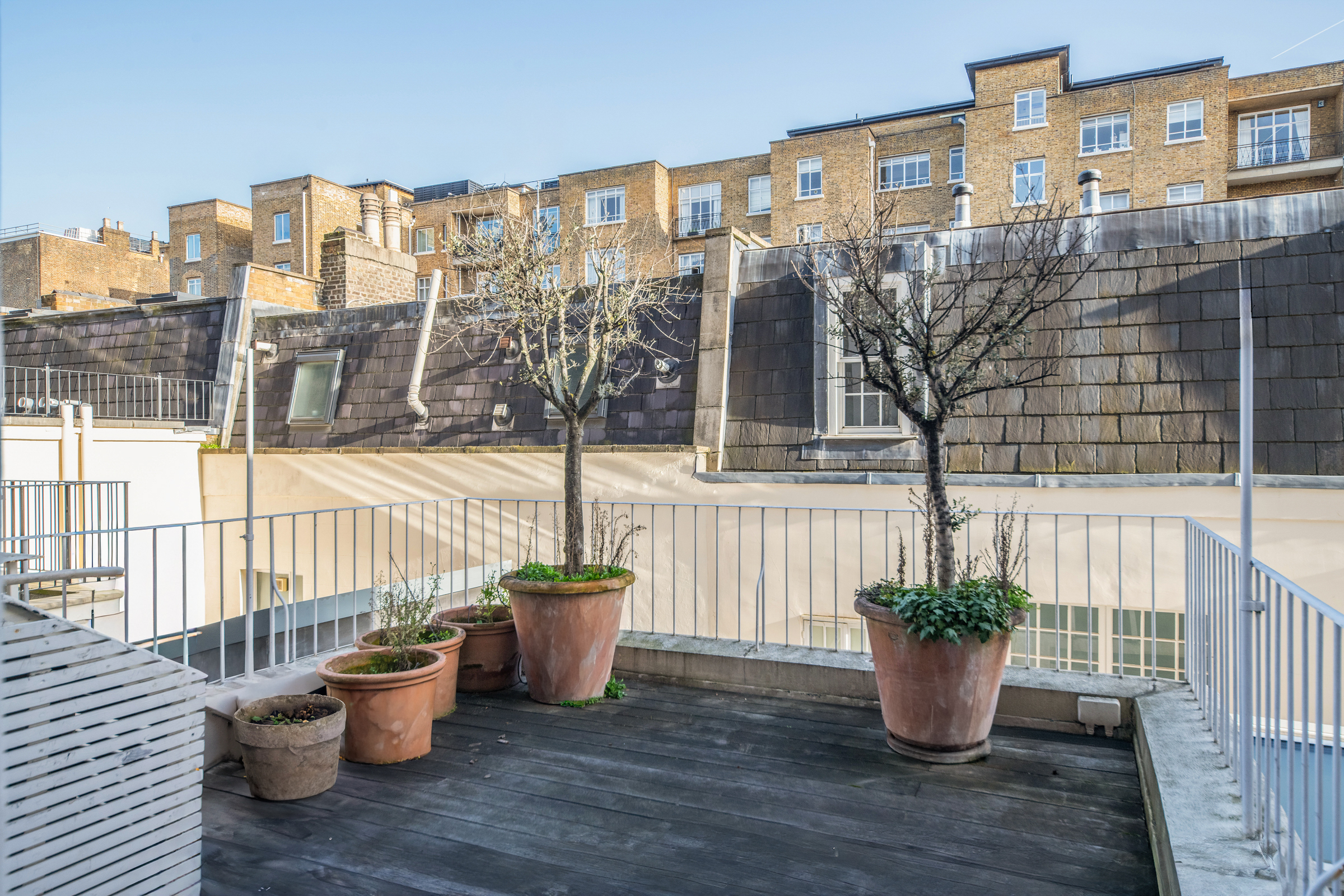 2 bedroom flat for sale 0