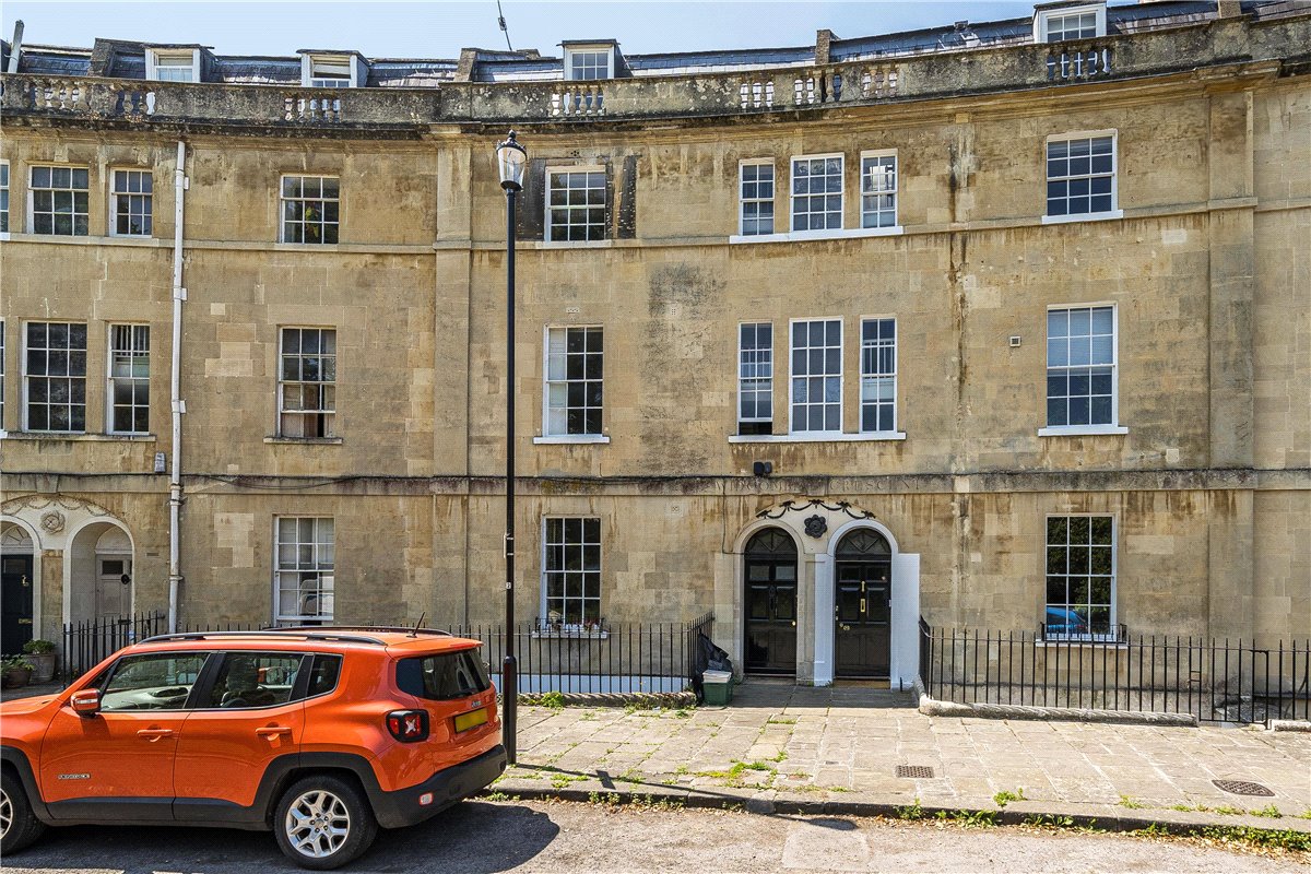 6 bedroom terraced house for sale 0