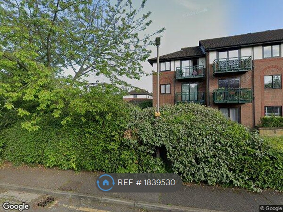 Barnston Way, Hutton Poplars, Brentwood photo 2