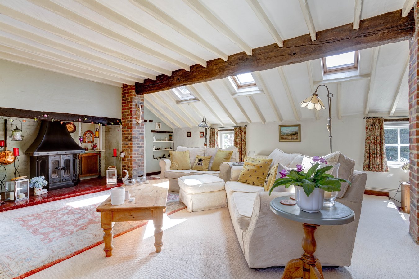 4 bedroom detached bungalow for sale 0