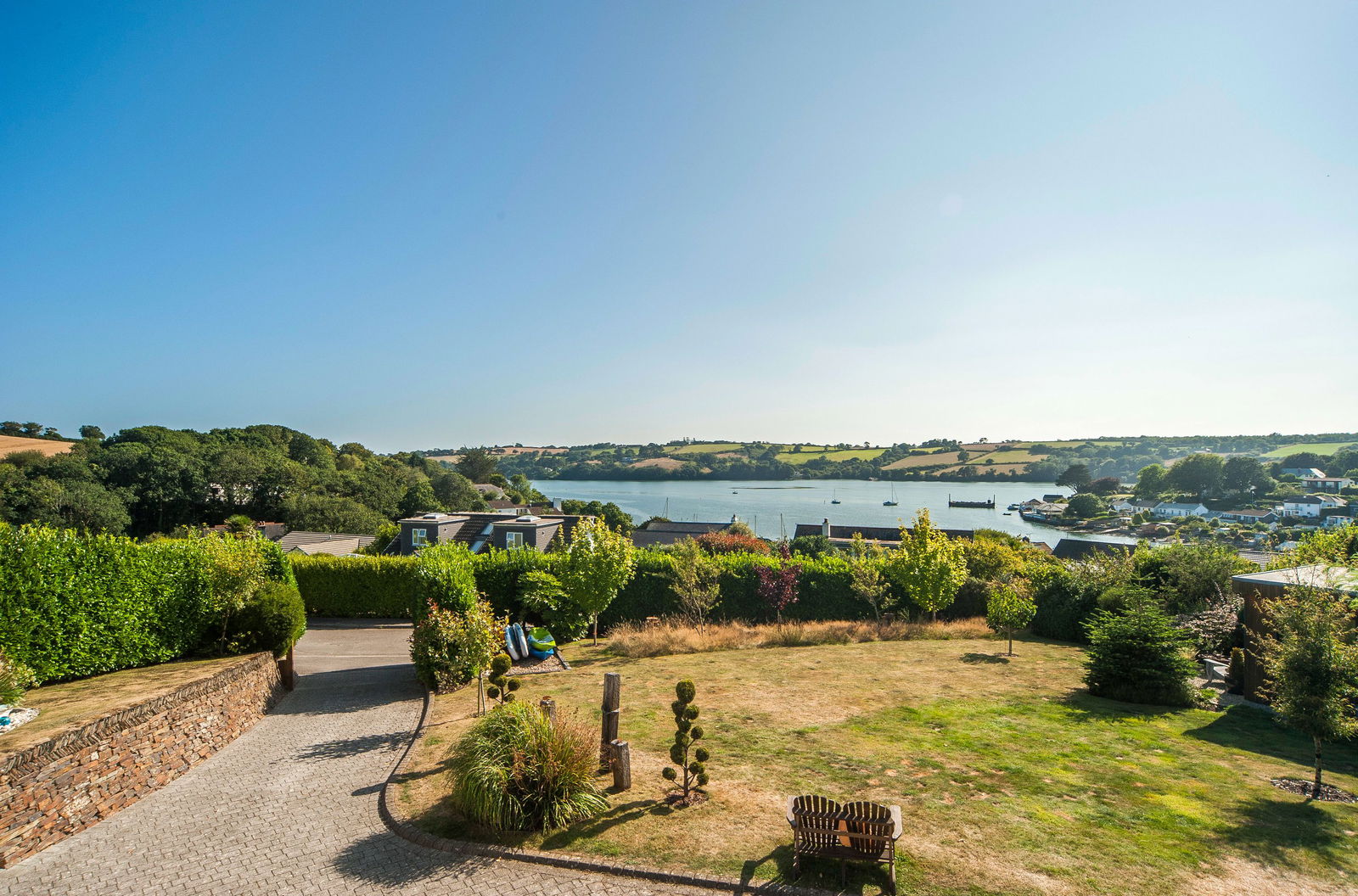 5 bedroom detached house for sale 0