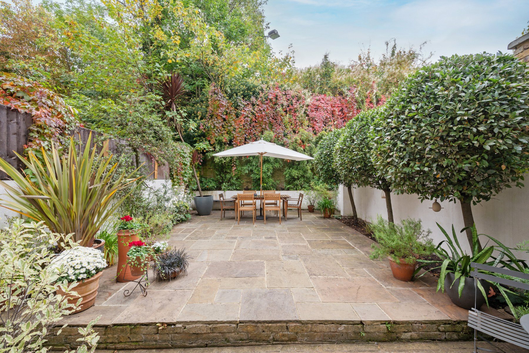 6 bedroom terraced house for sale 0