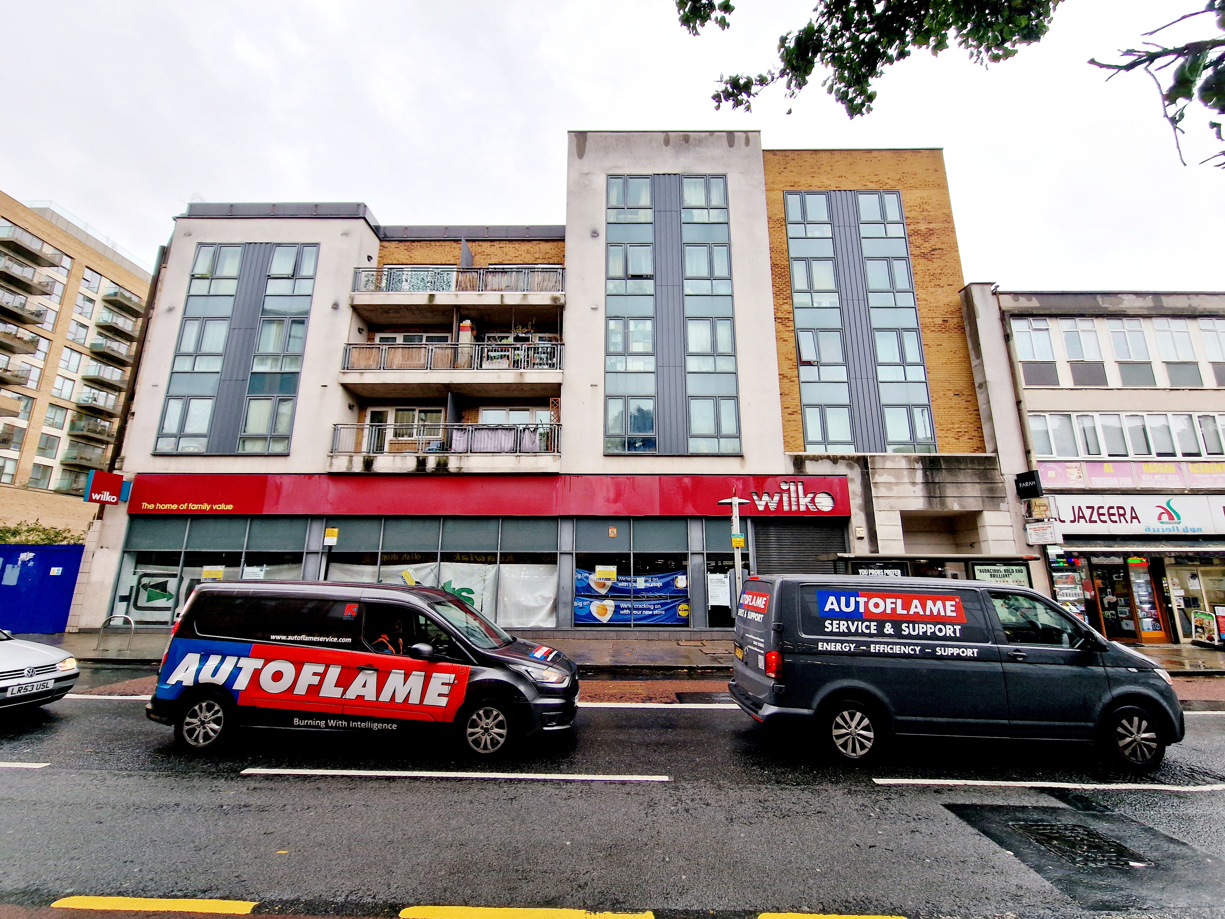 Broadway, West Ealing photo 2
