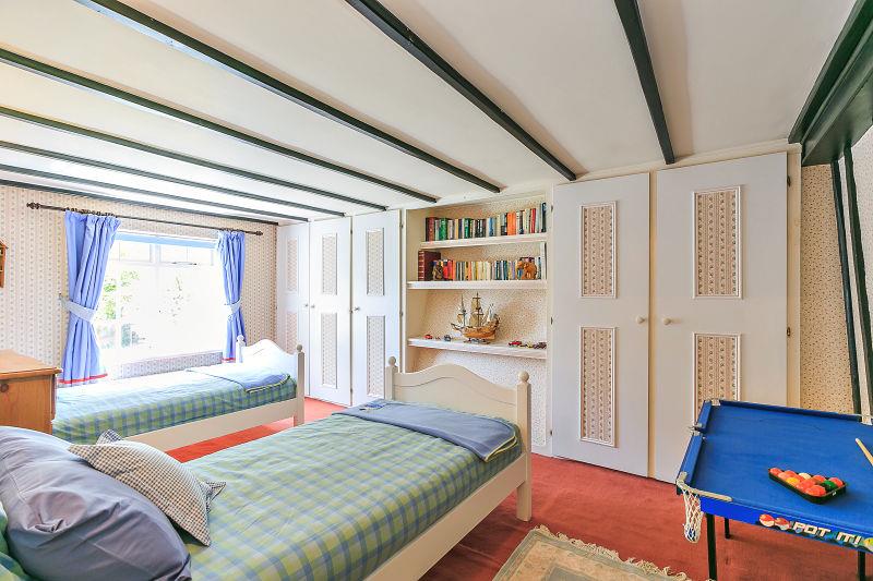 Photos of Quinton Road, Sittingbourne, Kent ME10 61734094 PrimeLocation