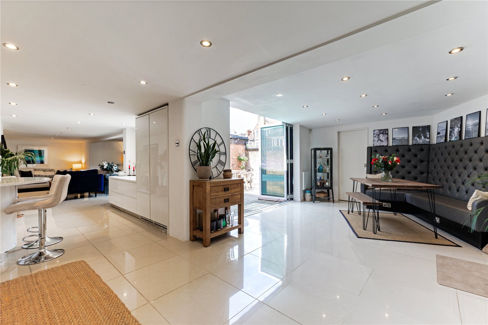 2 bedroom detached house for sale 0