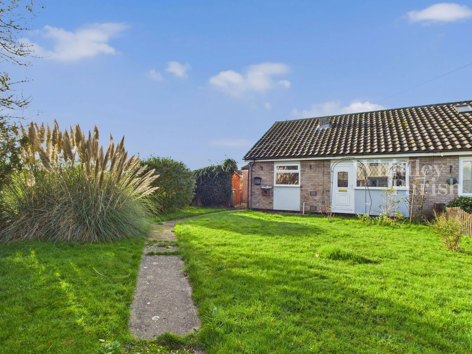 2-bed house on 10, Chestnut Road, Diss, £180,000