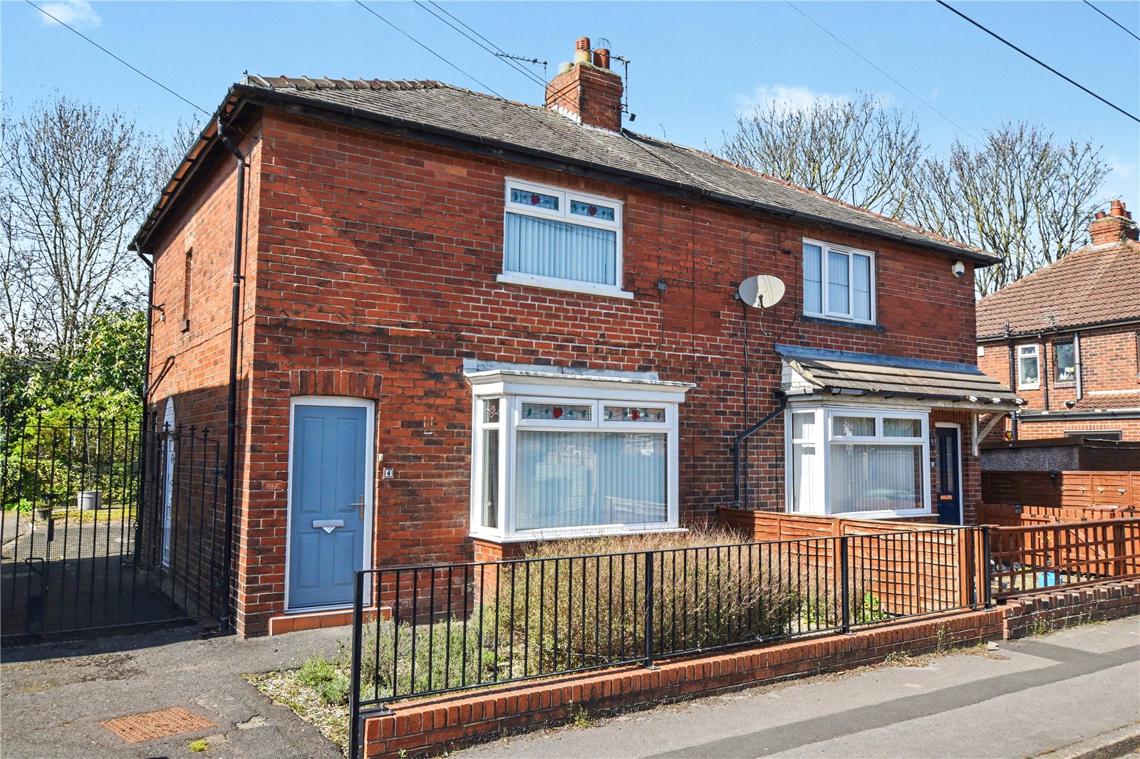 4 Homefield Avenue, Morley, Leeds, LS27 0DX - listing photo