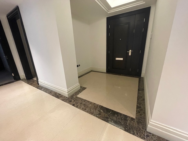 3 bedroom flat for sale 0