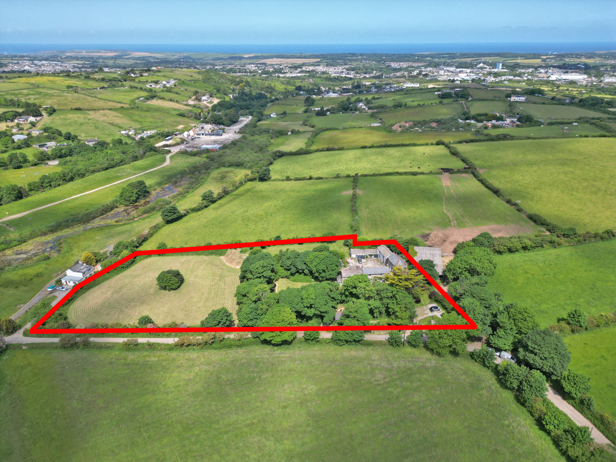 8 bedroom detached house for sale 0