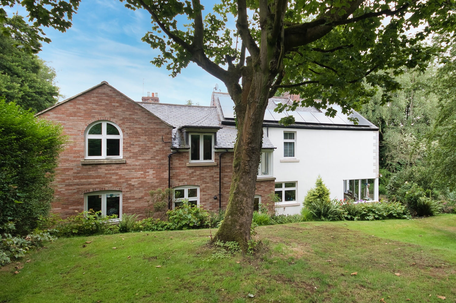 3 bedroom flat for sale in London