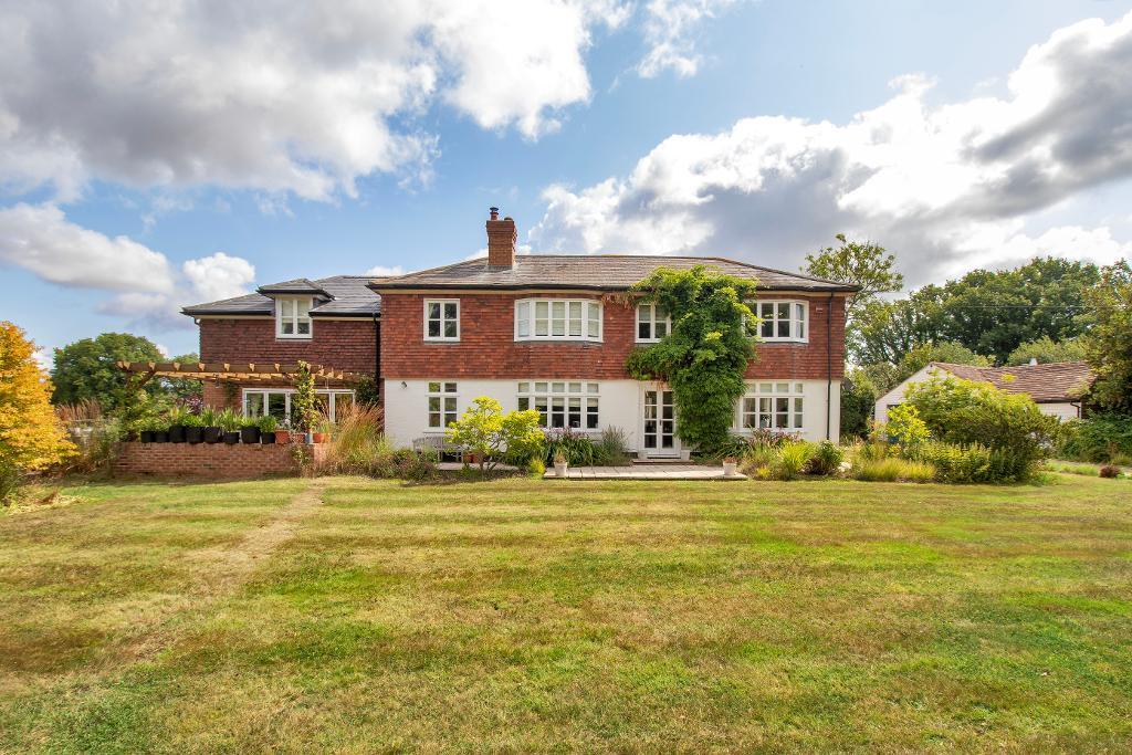 3 bedroom flat for sale