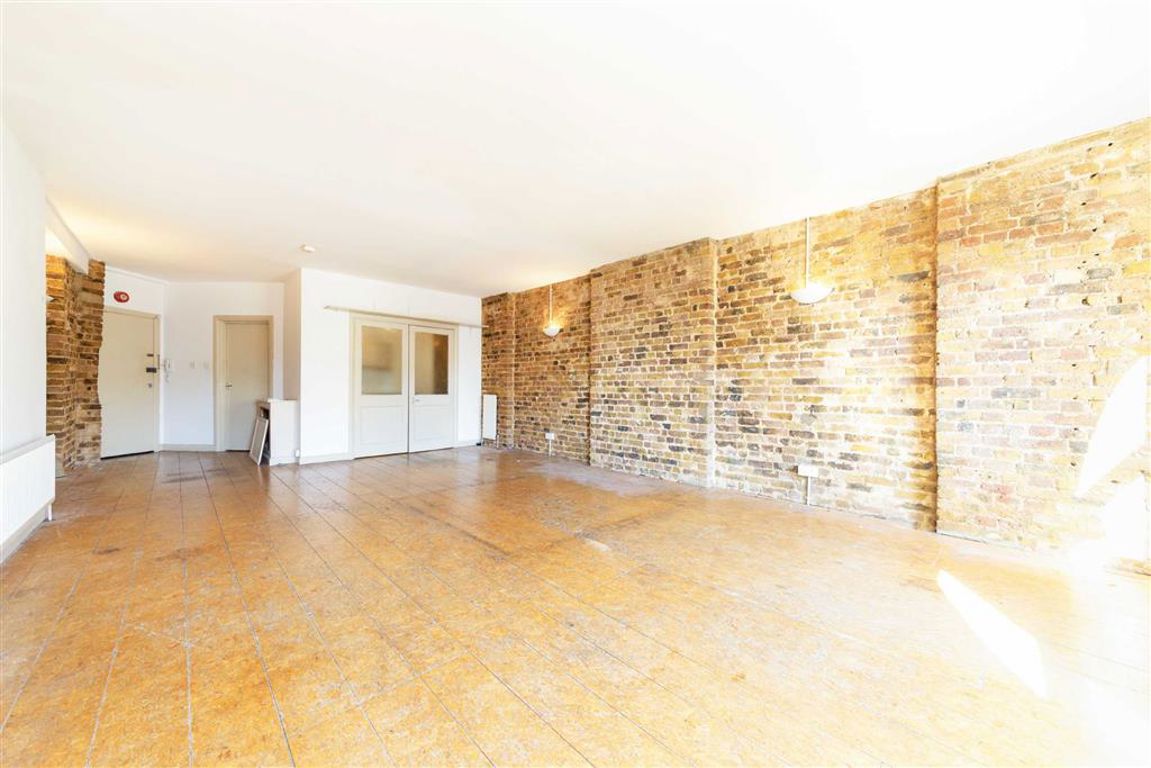 Flat H, 3, Gatesborough Street, London photo 4